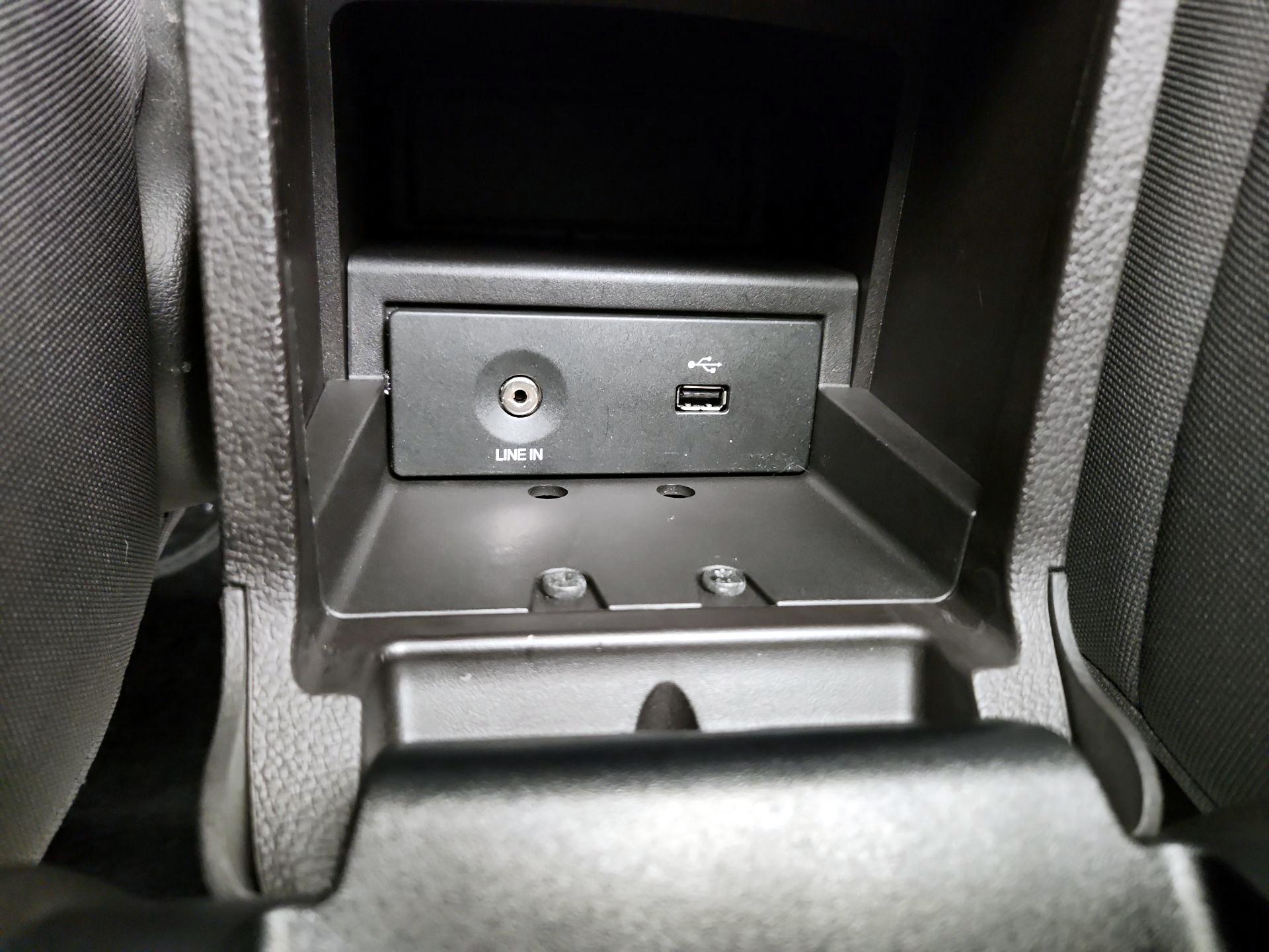 Thumbnail: 2014 Ford Focus - 17