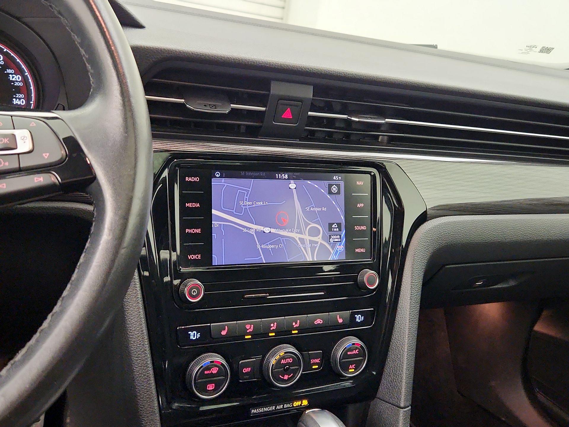 Thumbnail: 2022 Volkswagen Passat - 14