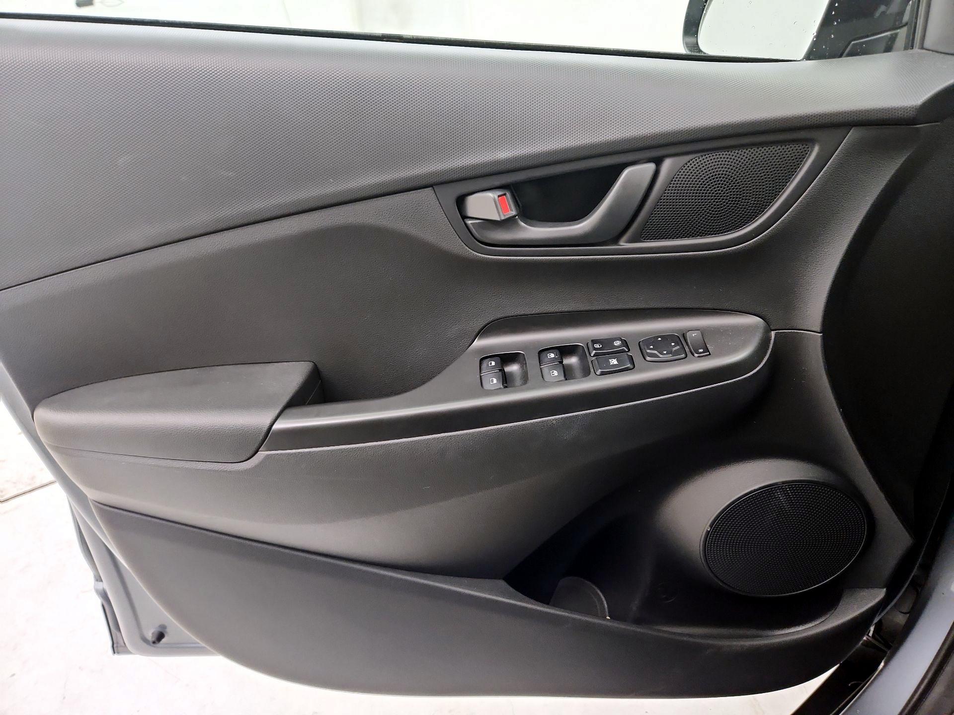 Thumbnail: 2021 Hyundai Kona - 12