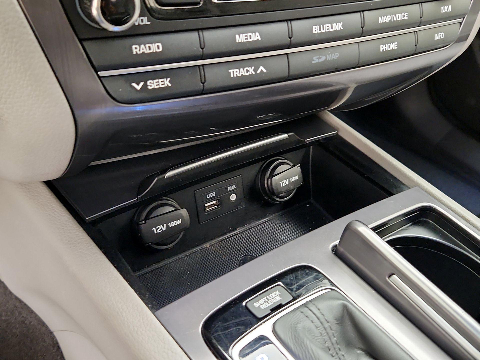 Thumbnail: 2018 Genesis G80 - 19