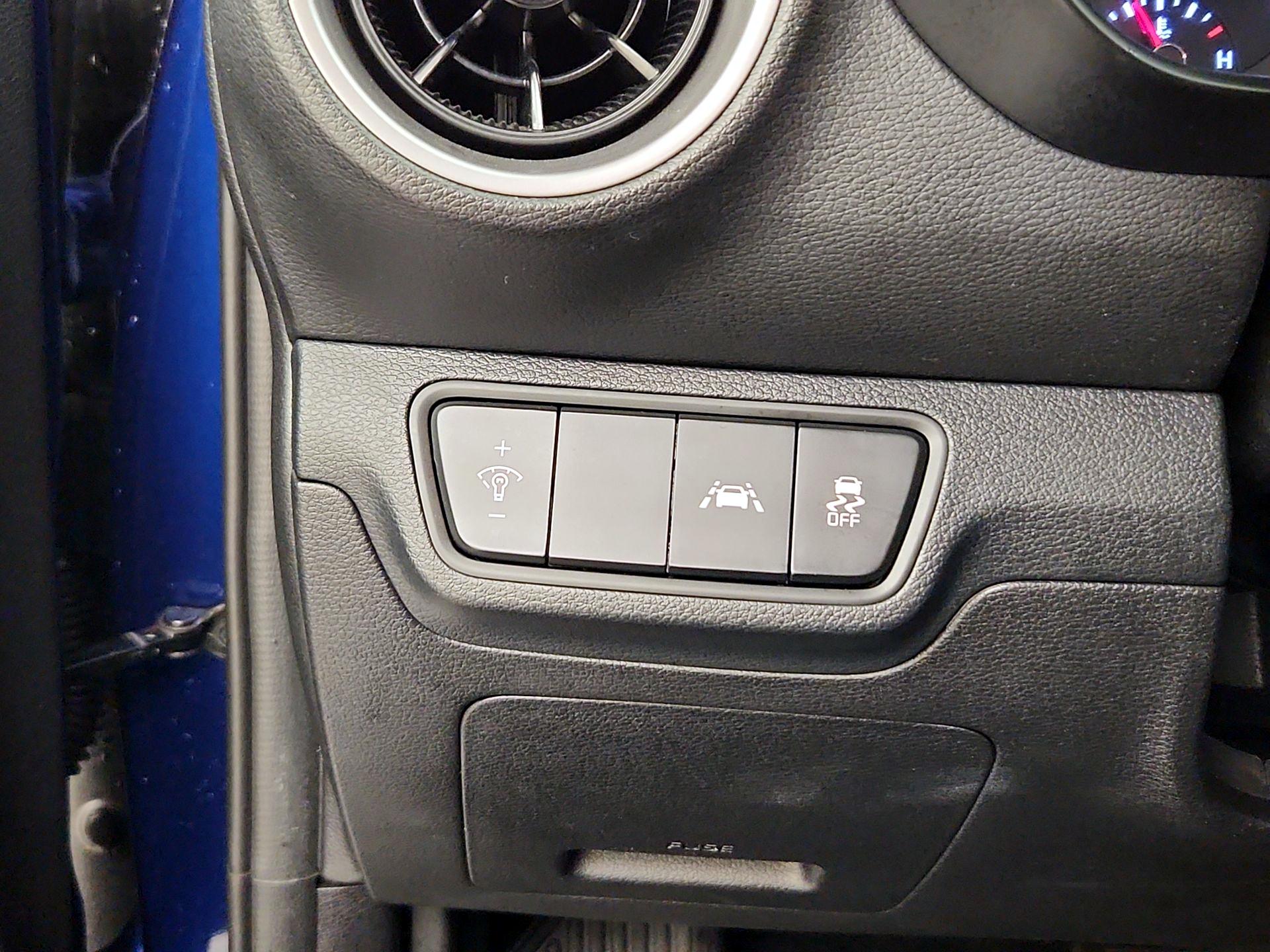 Thumbnail: 2021 Kia Forte - 13