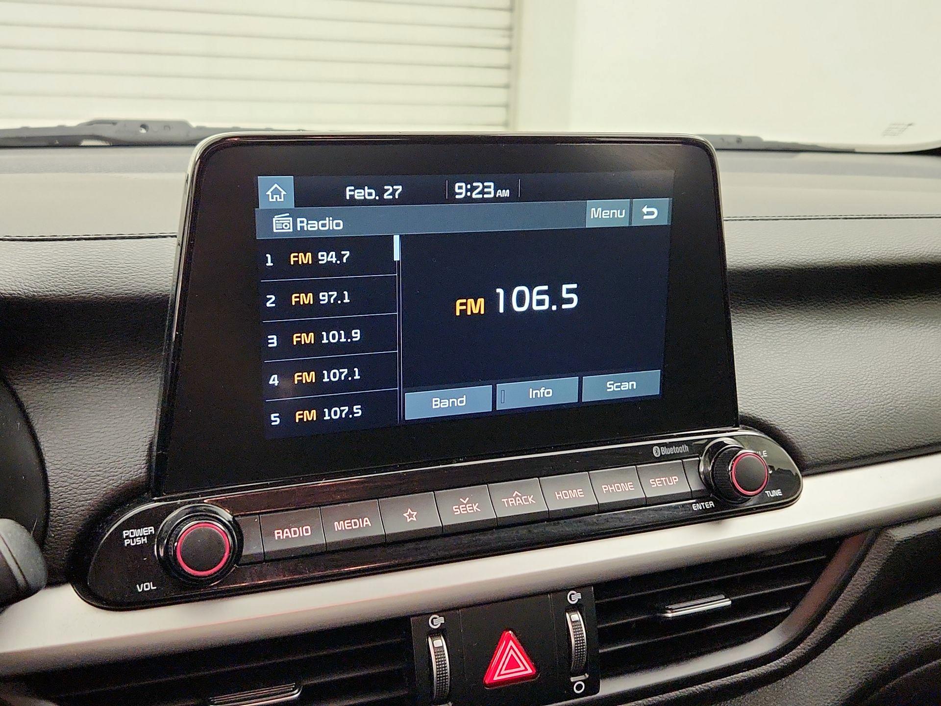 Thumbnail: 2021 Kia Forte - 15