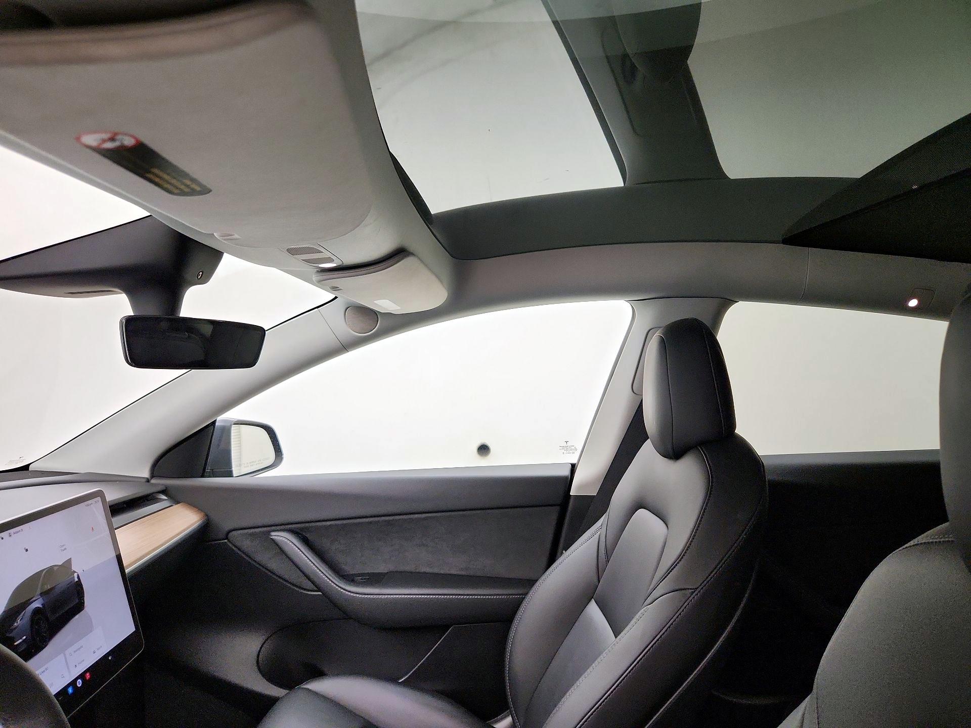 Thumbnail: 2022 Tesla Model Y - 19