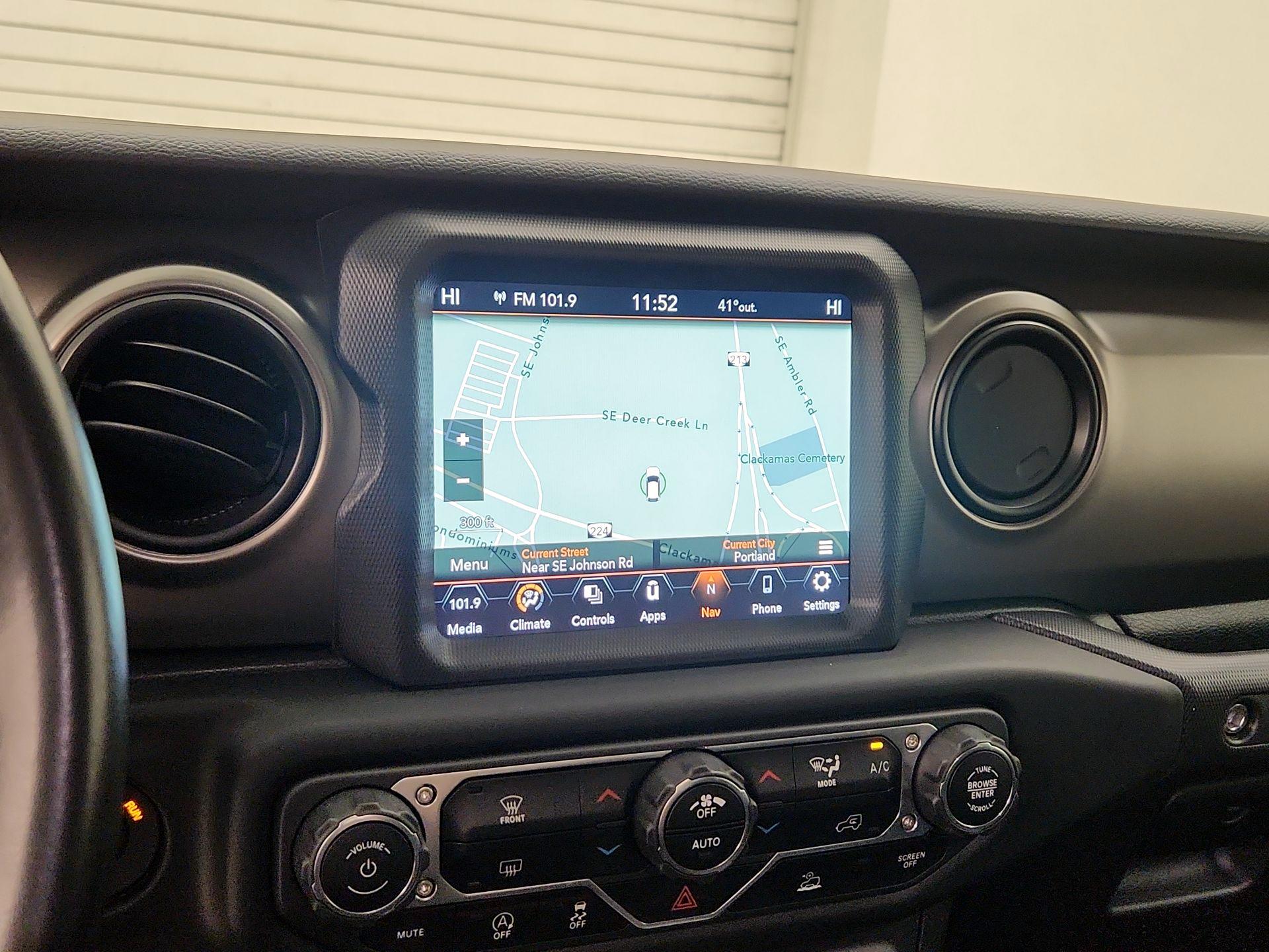 Thumbnail: 2021 Jeep Gladiator - 14