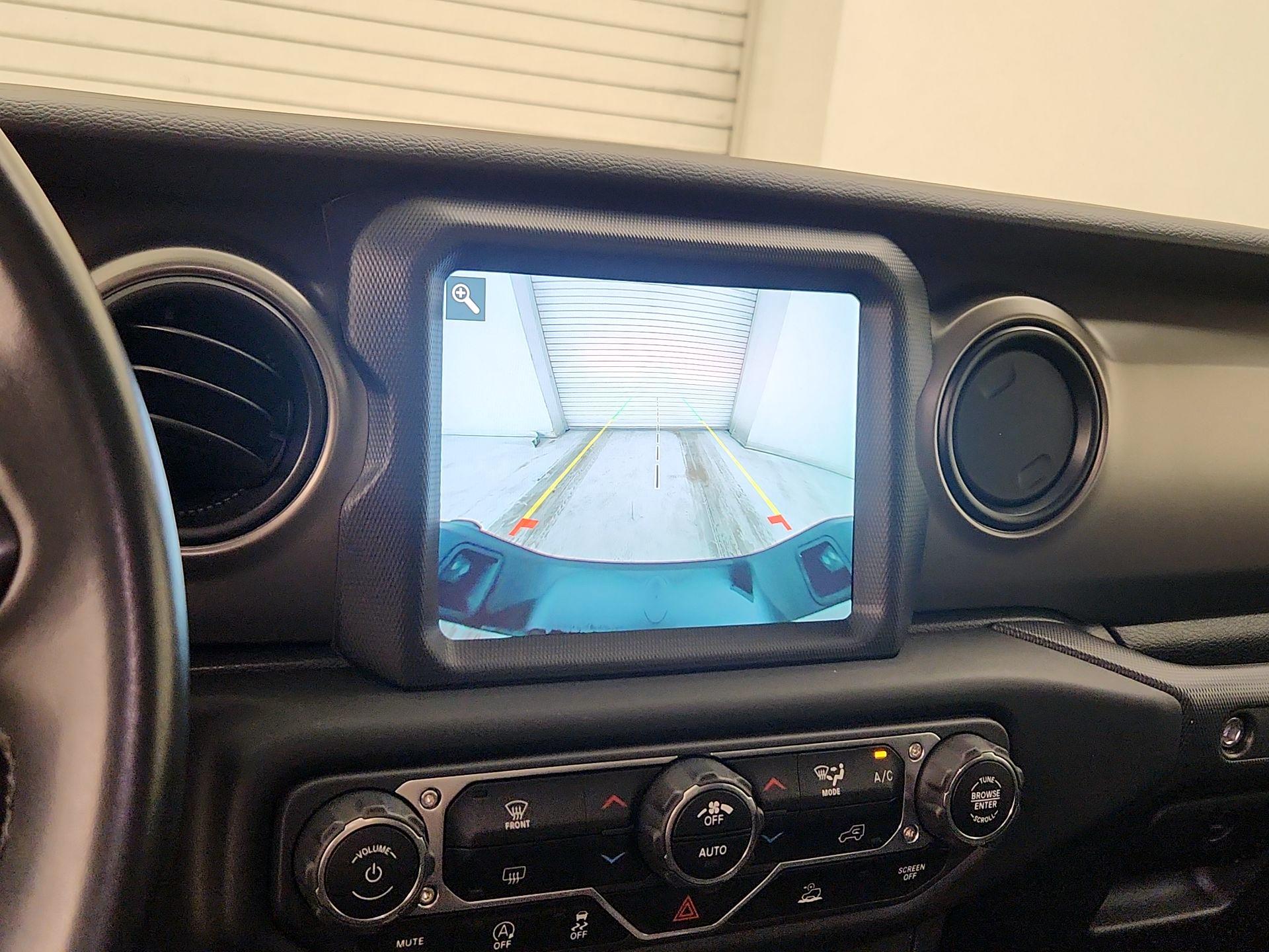 Thumbnail: 2021 Jeep Gladiator - 15