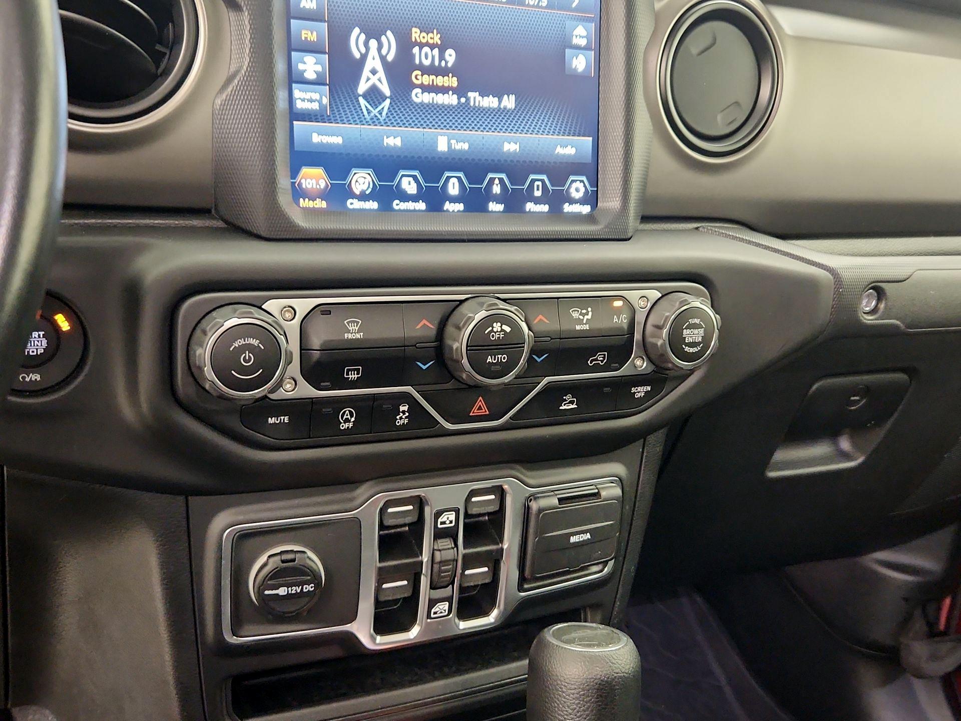 Thumbnail: 2021 Jeep Gladiator - 17