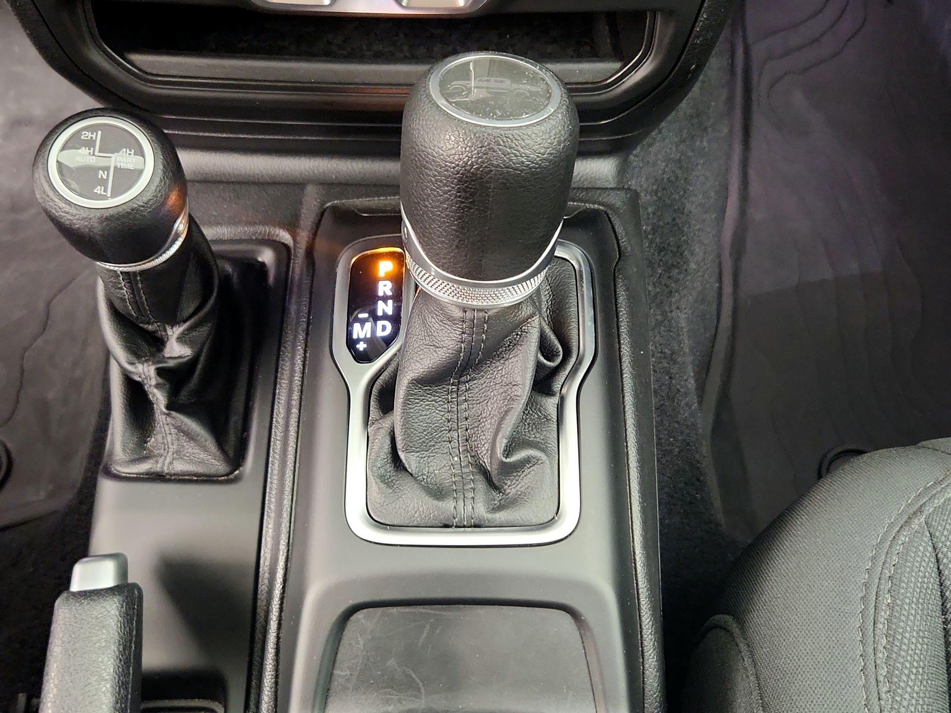 Thumbnail: 2021 Jeep Gladiator - 18