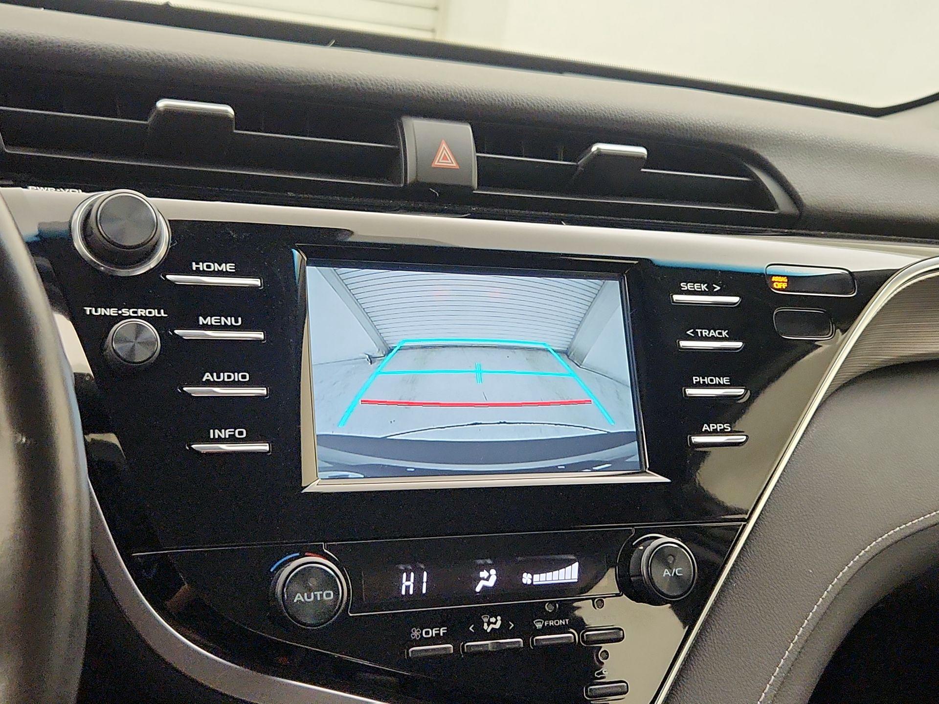 Thumbnail: 2018 Toyota Camry - 14