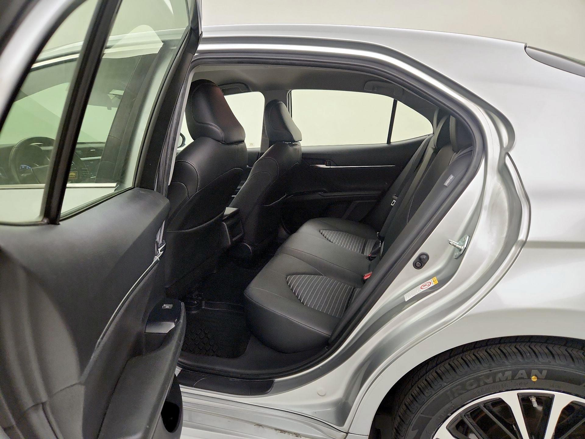 Thumbnail: 2018 Toyota Camry - 19