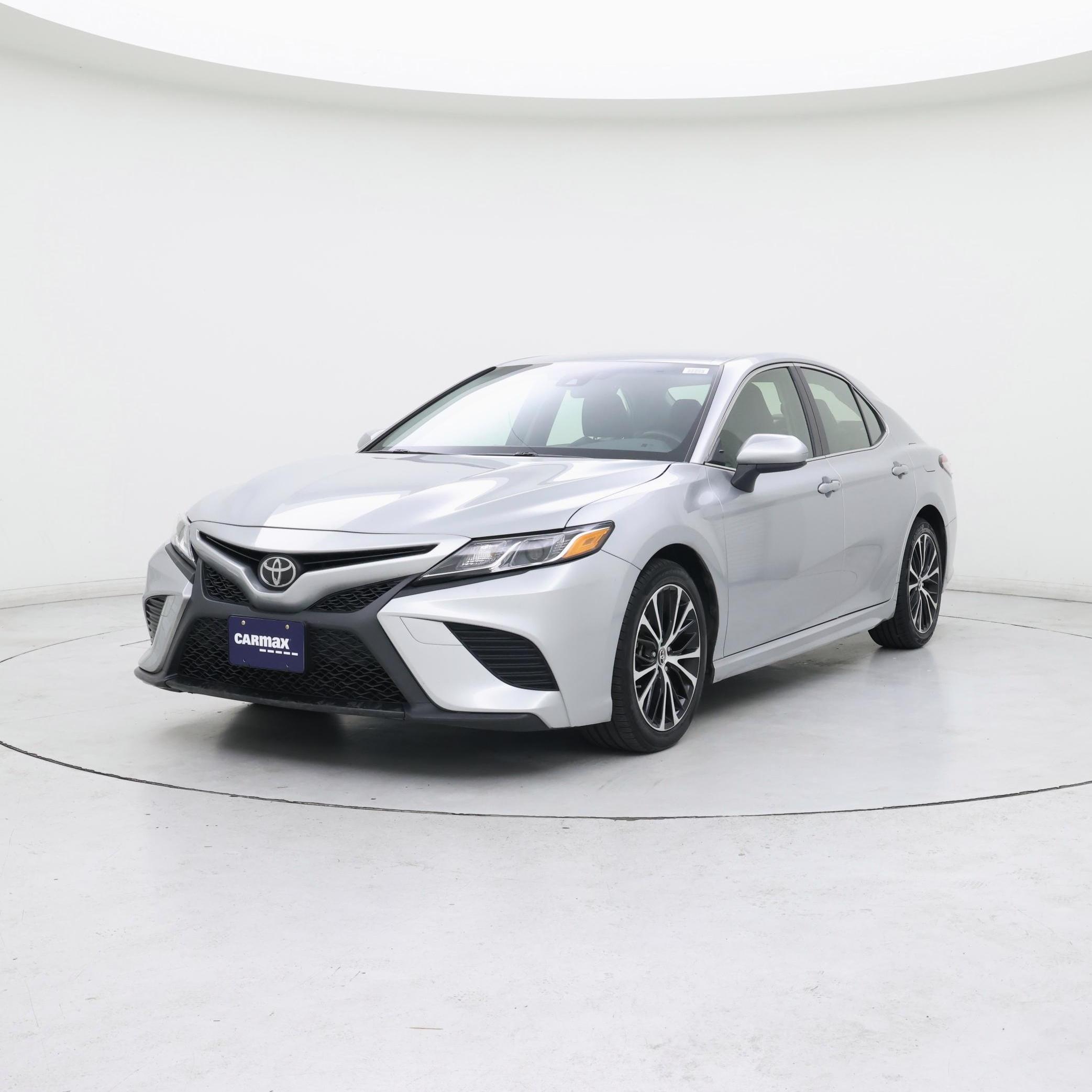 Thumbnail: 2018 Toyota Camry - 4