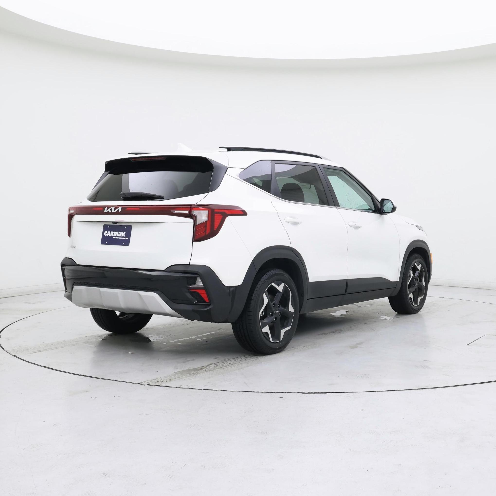 Thumbnail: 2024 Kia Seltos - 8