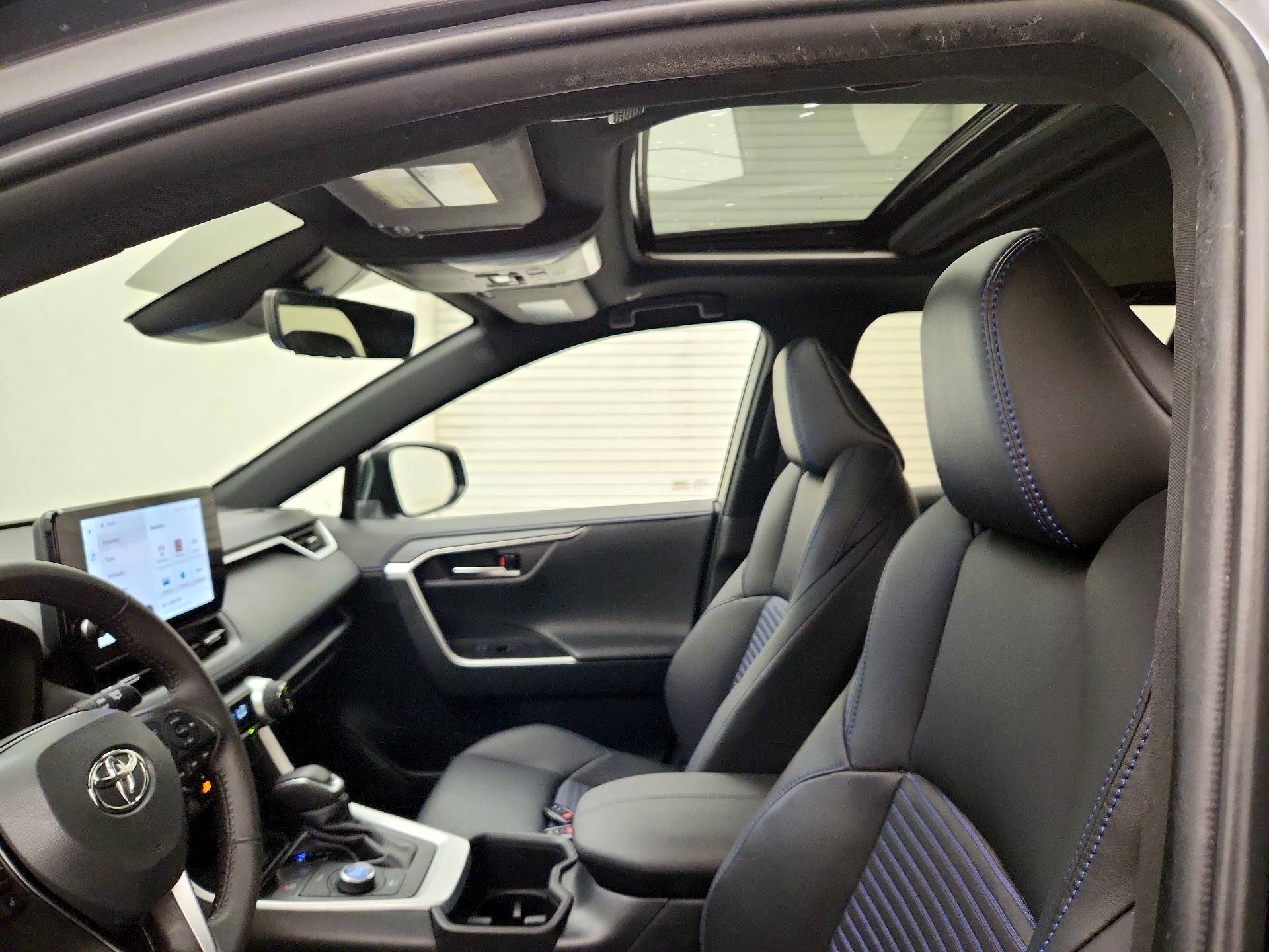 Thumbnail: 2023 Toyota RAV4 - 19