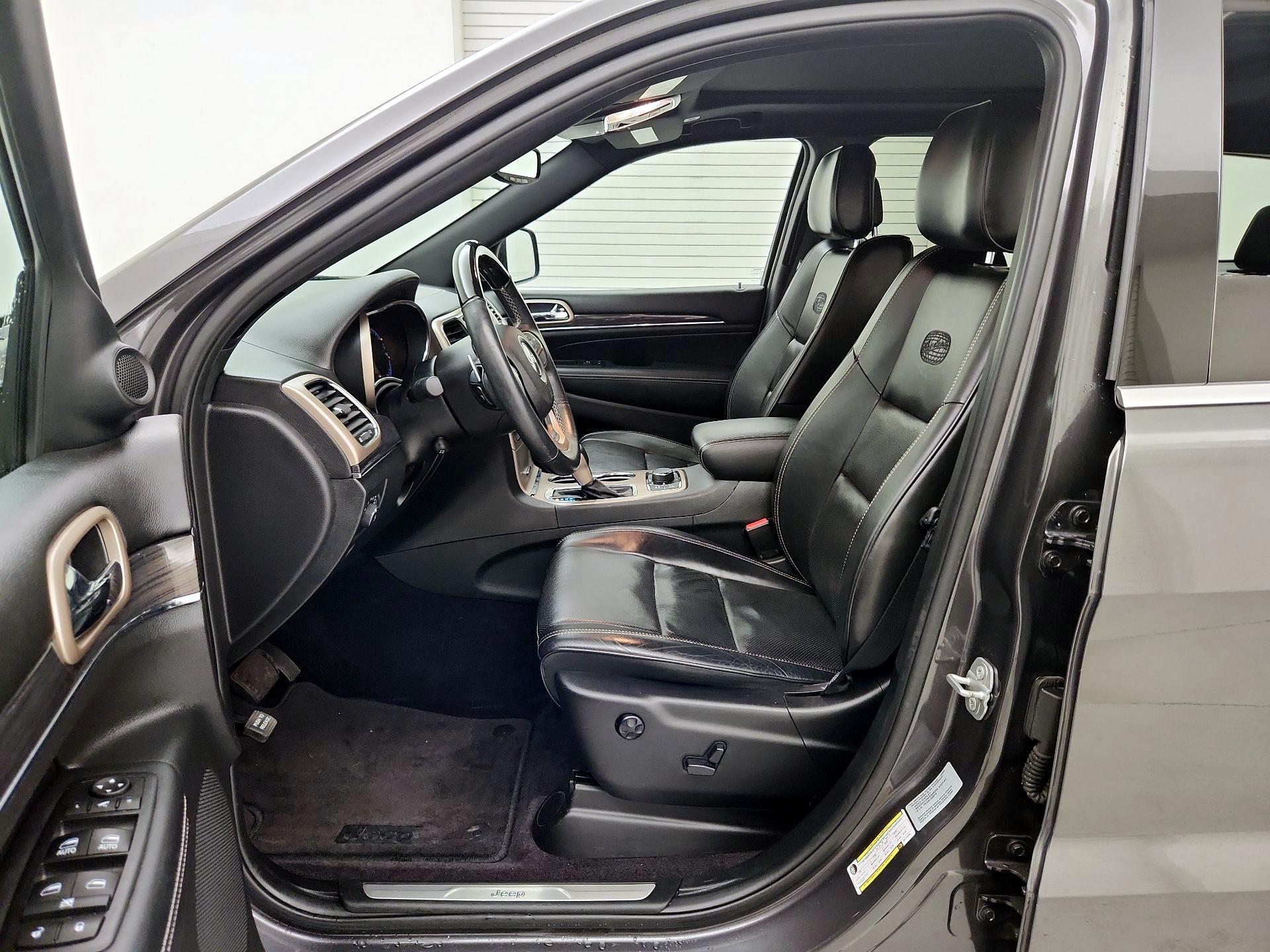 Thumbnail: 2017 Jeep Grand Cherokee - 11