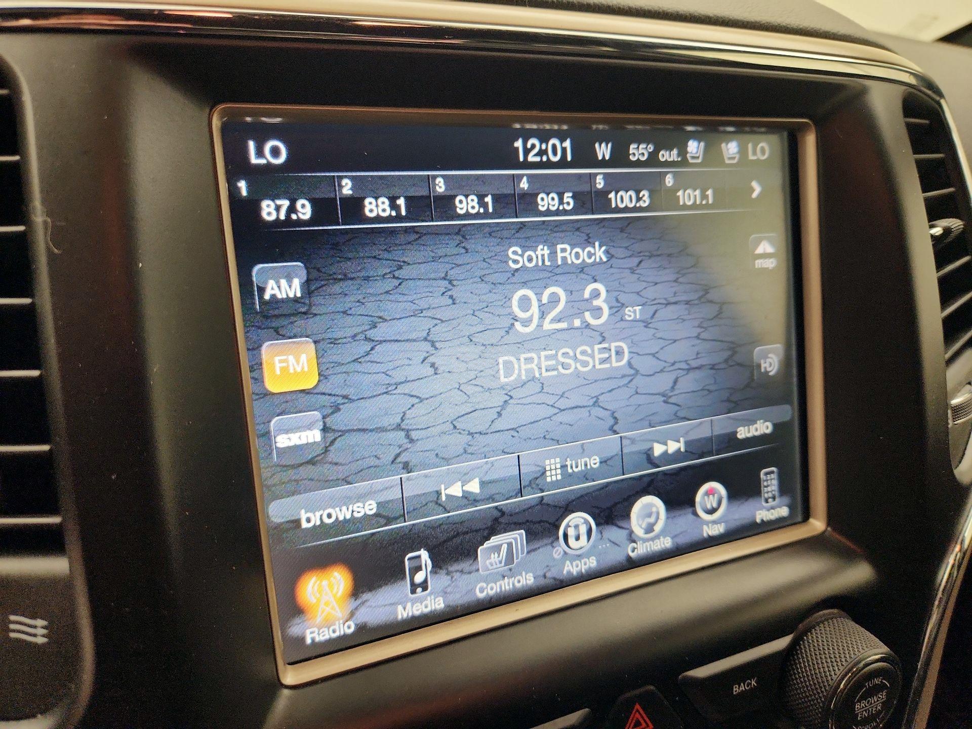 Thumbnail: 2017 Jeep Grand Cherokee - 16