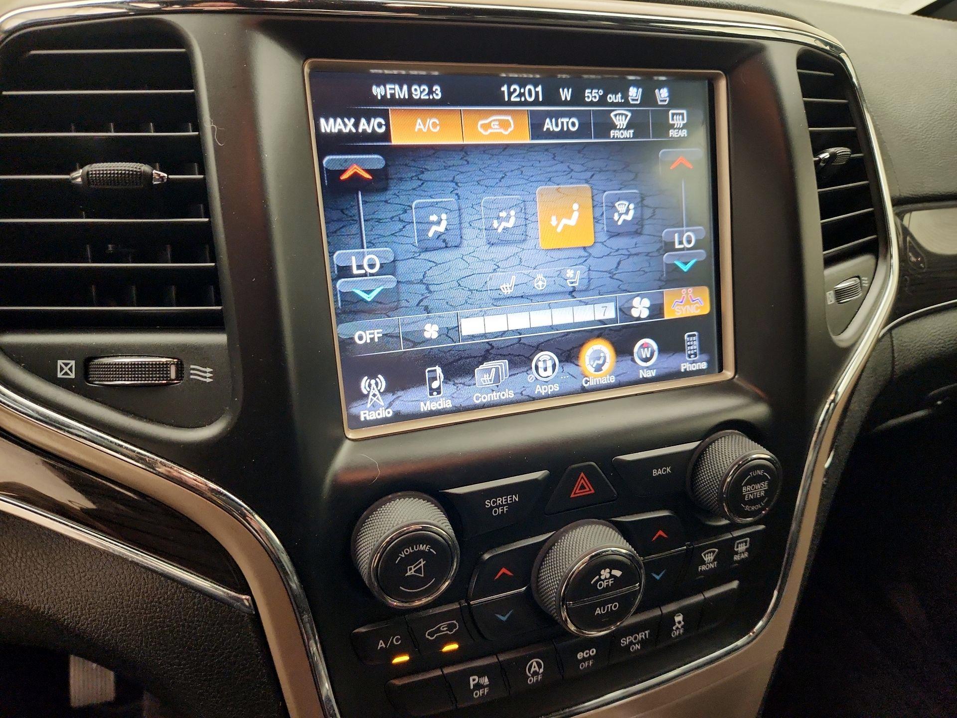 Thumbnail: 2017 Jeep Grand Cherokee - 17