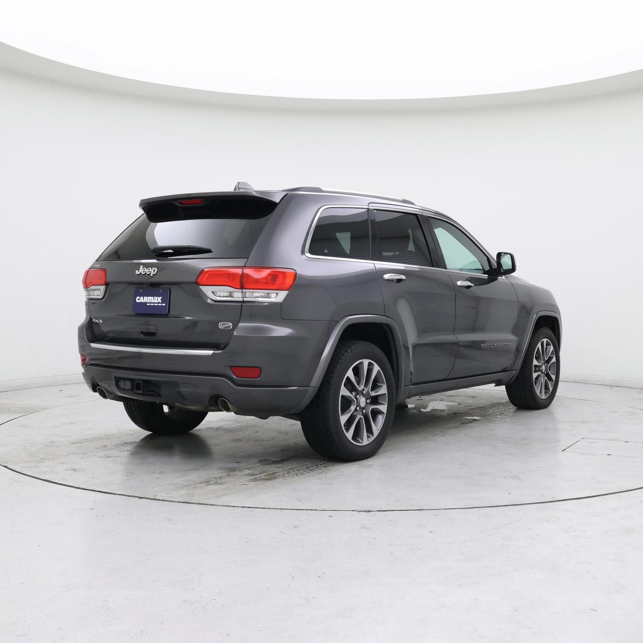 Thumbnail: 2017 Jeep Grand Cherokee - 8