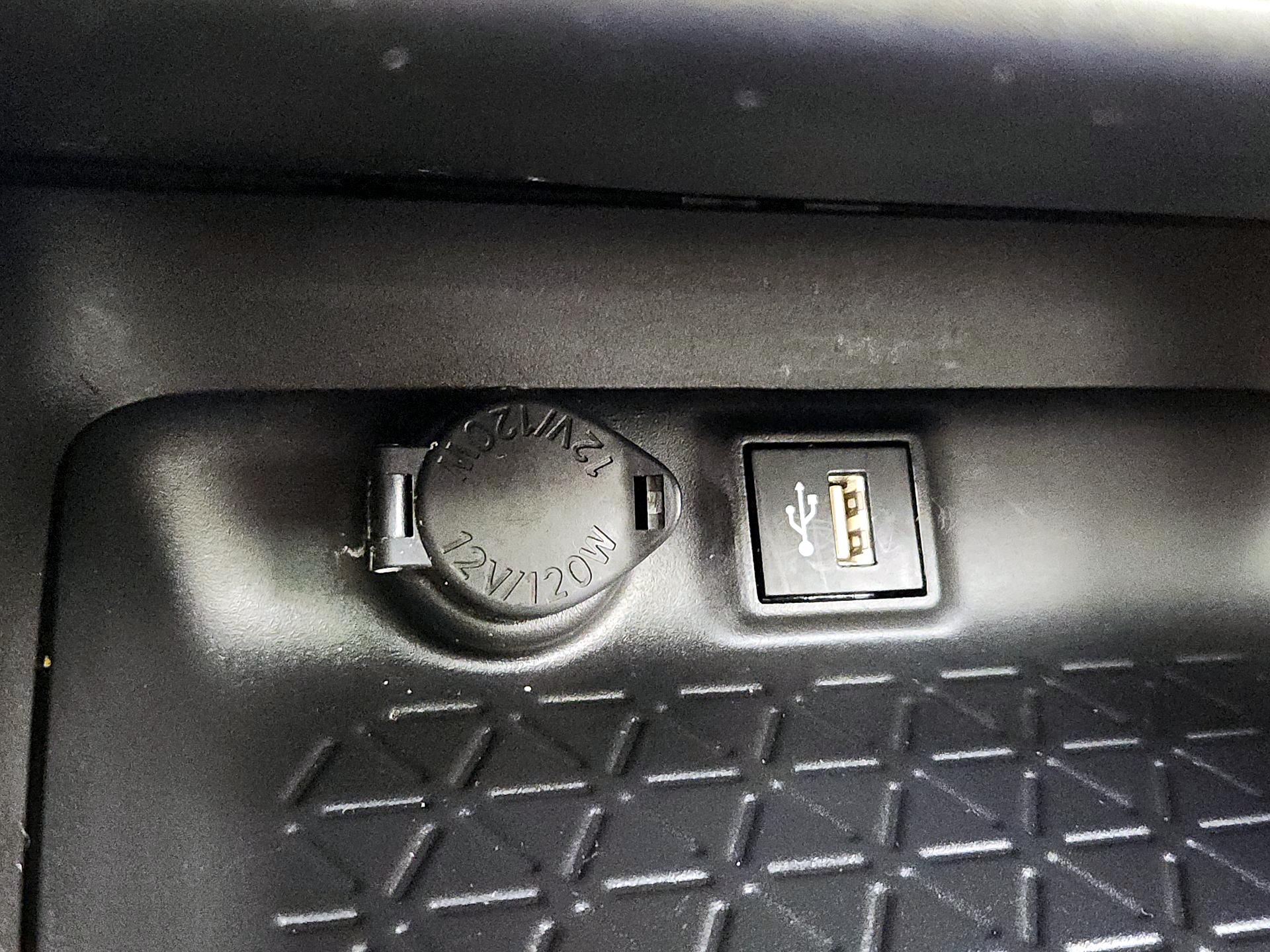 Thumbnail: 2023 Toyota RAV4 - 18