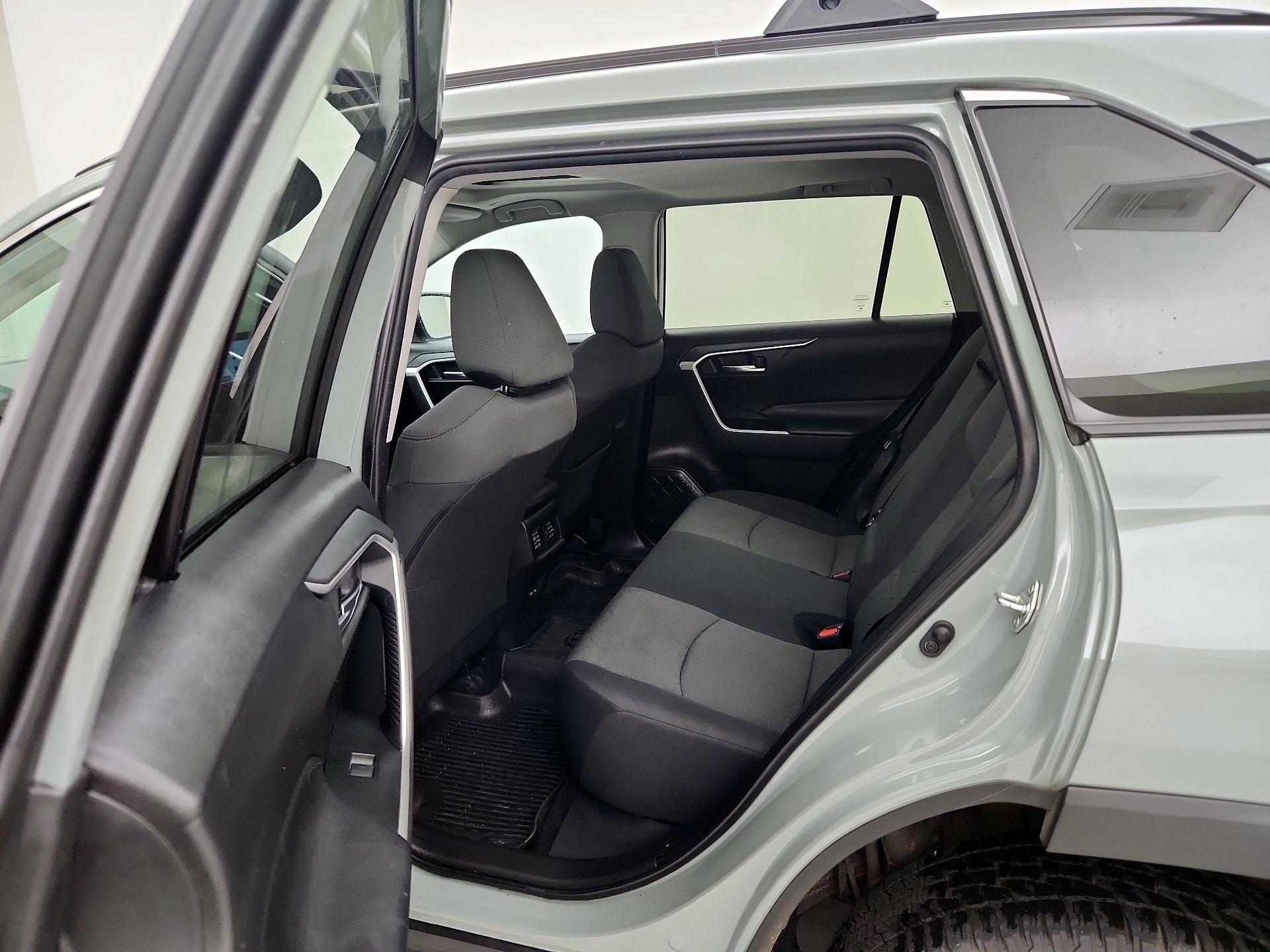 Thumbnail: 2023 Toyota RAV4 - 20