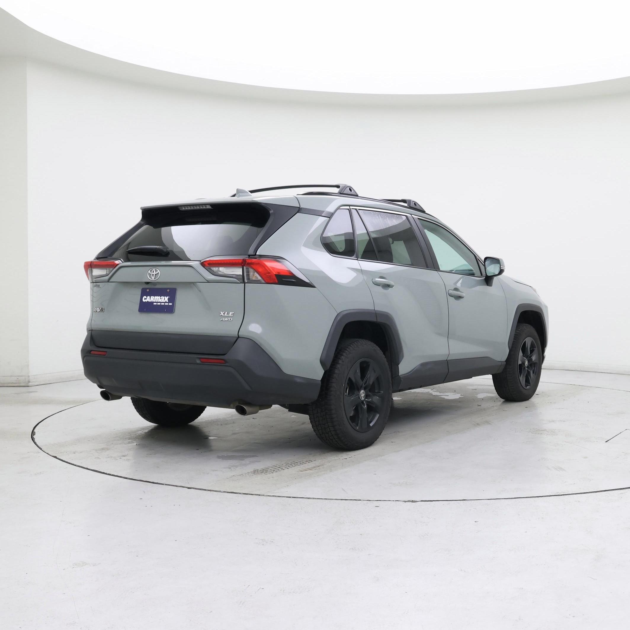 Thumbnail: 2023 Toyota RAV4 - 8