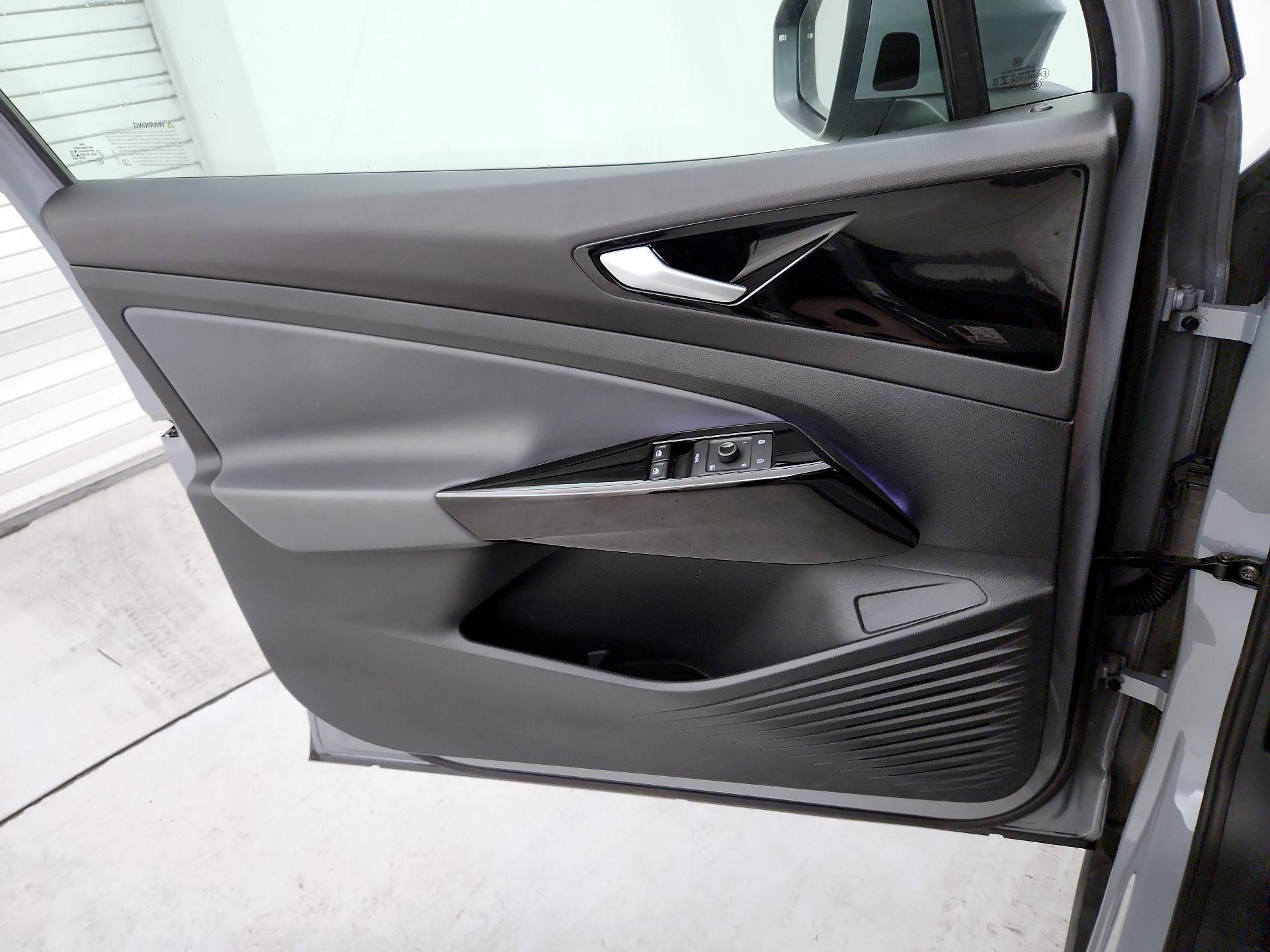 Thumbnail: 2022 Volkswagen ID.4 - 12