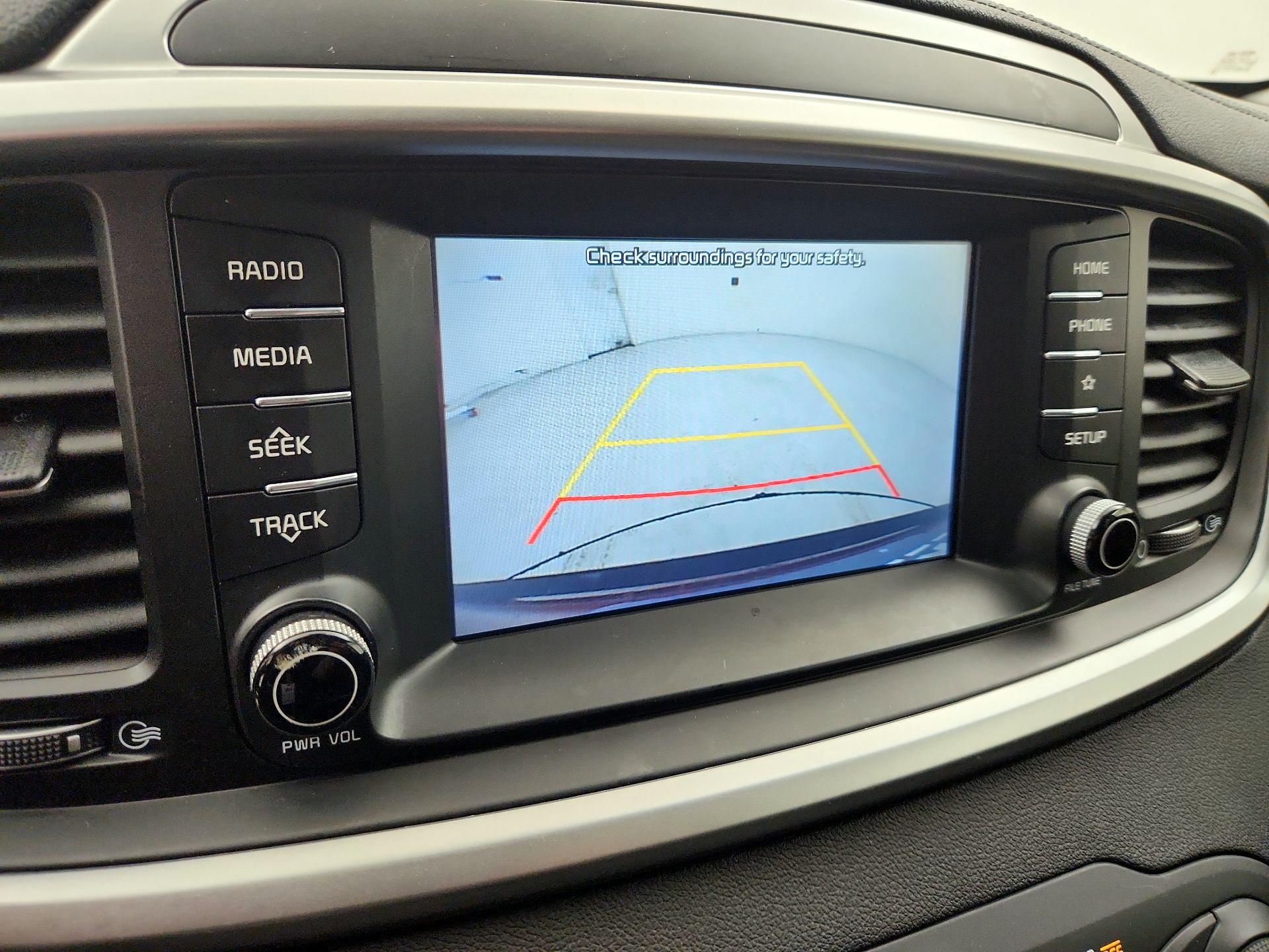 Thumbnail: 2019 Kia Sorento - 14