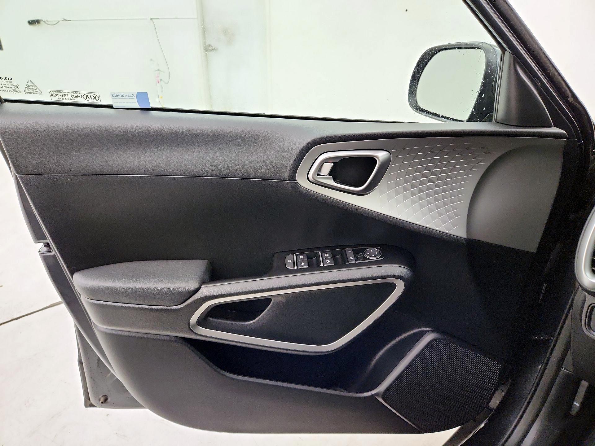 Thumbnail: 2022 Kia Soul - 12