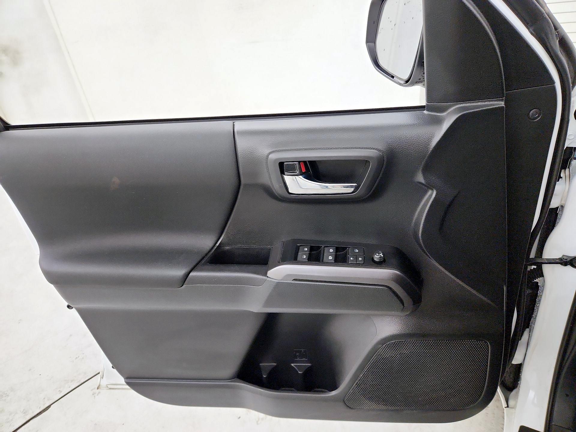 Thumbnail: 2023 Toyota Tacoma - 12