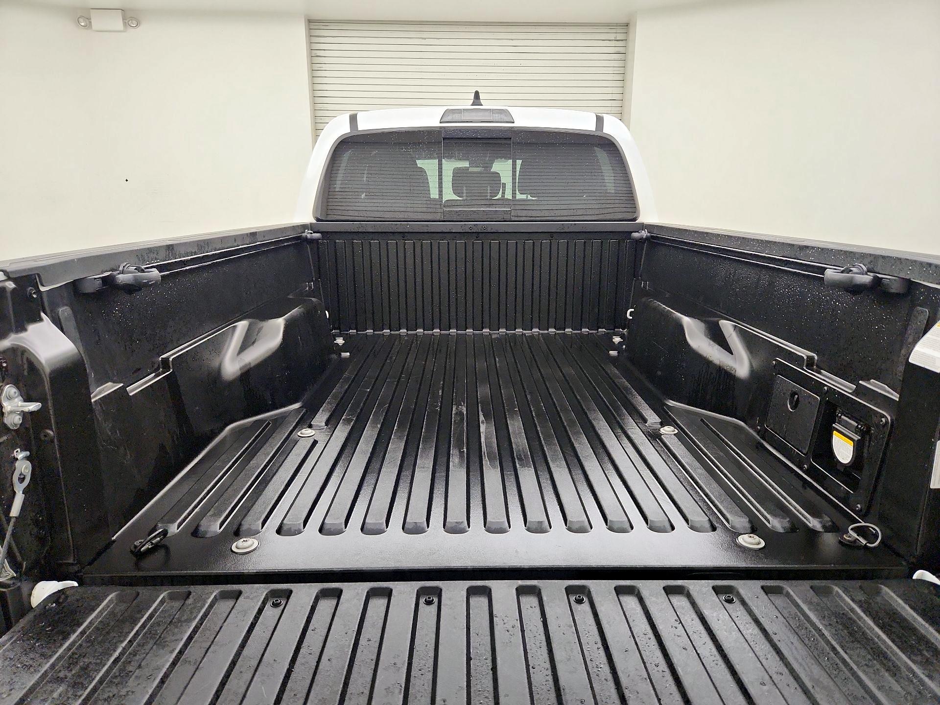 Thumbnail: 2023 Toyota Tacoma - 20