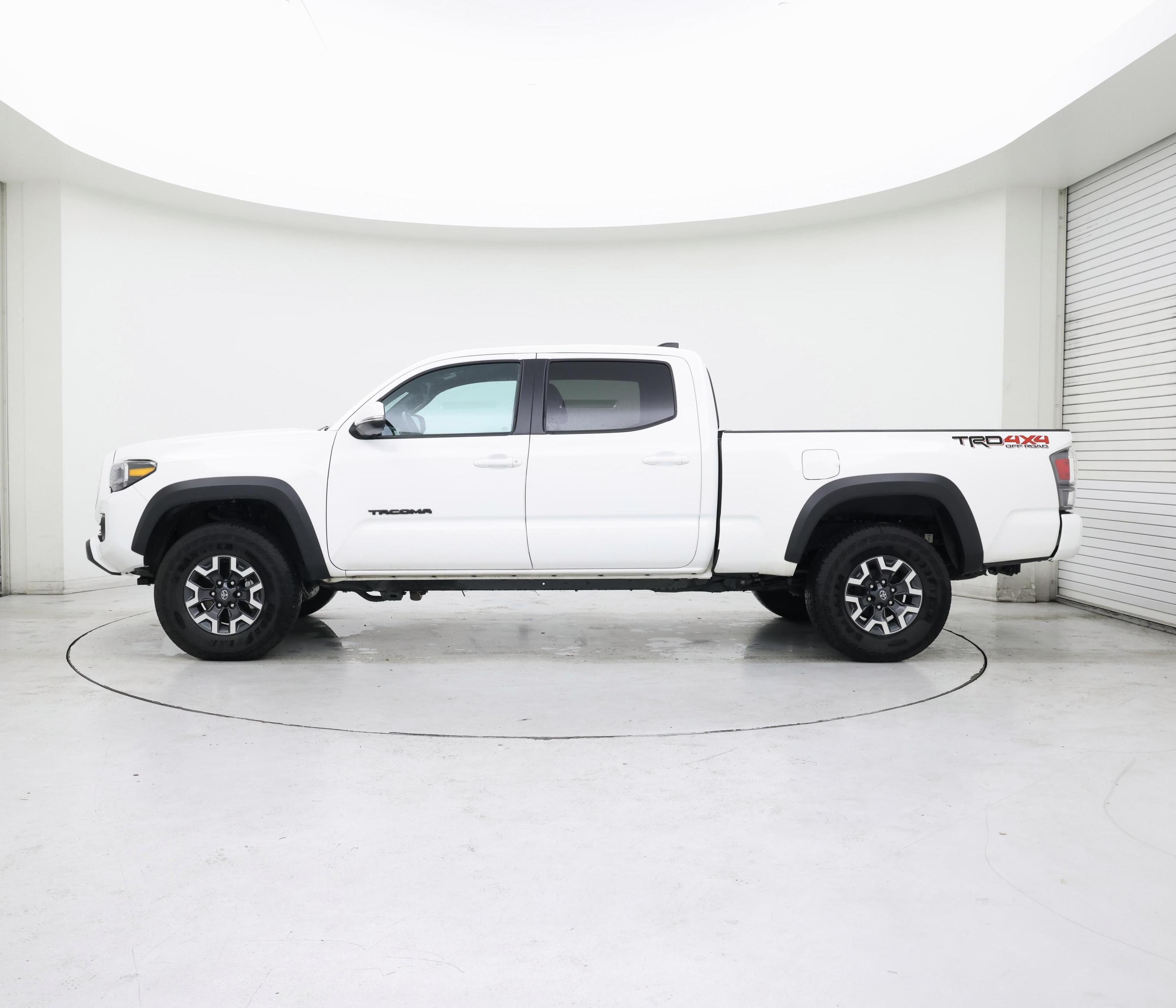 Thumbnail: 2023 Toyota Tacoma - 3