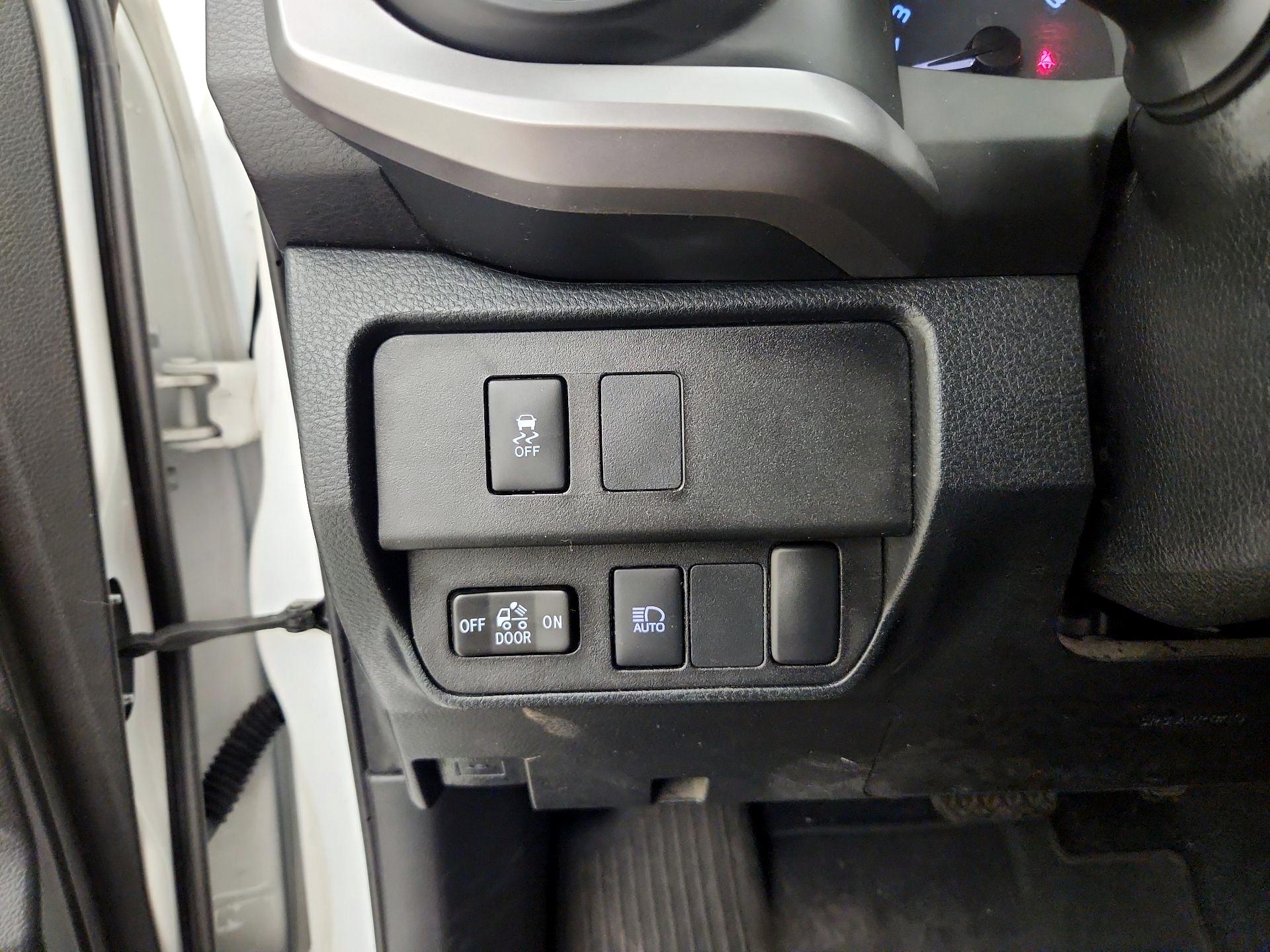 Thumbnail: 2023 Toyota Tacoma - 13