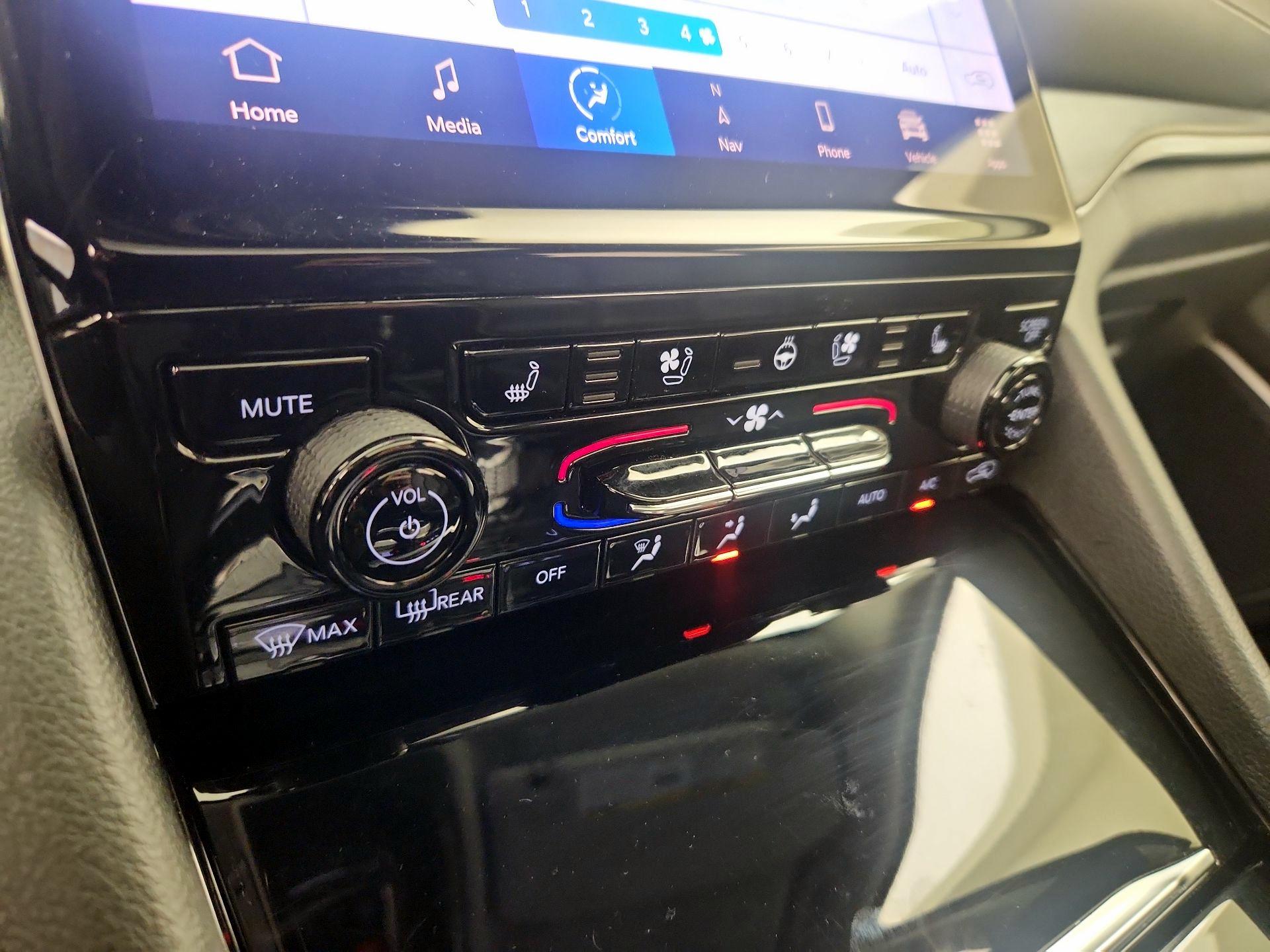 Thumbnail: 2022 Jeep Grand Cherokee L - 17