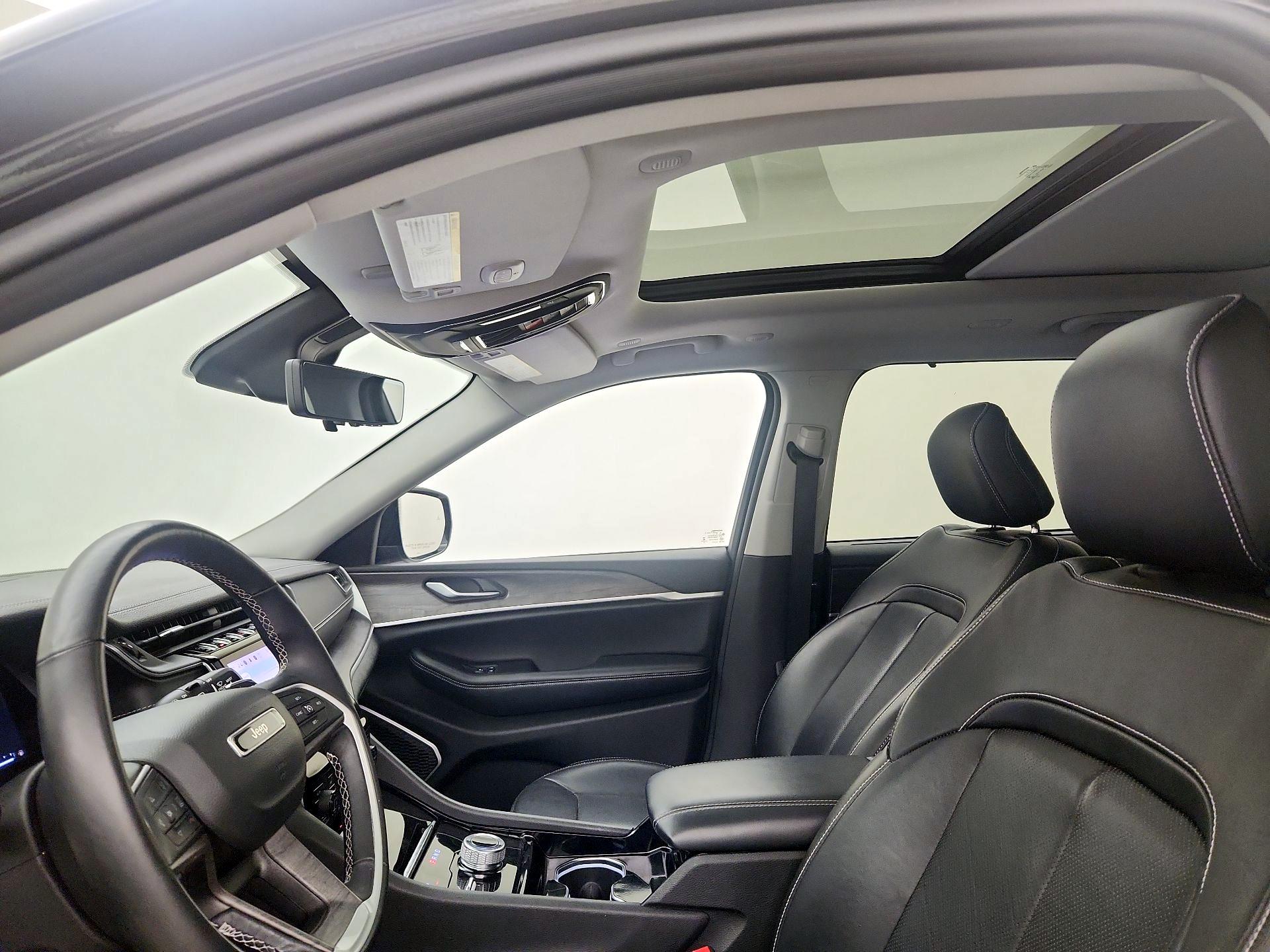 Thumbnail: 2022 Jeep Grand Cherokee L - 20