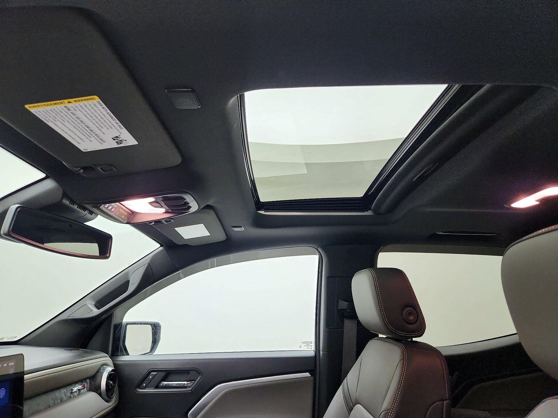 Thumbnail: 2025 Chevrolet Colorado - 18