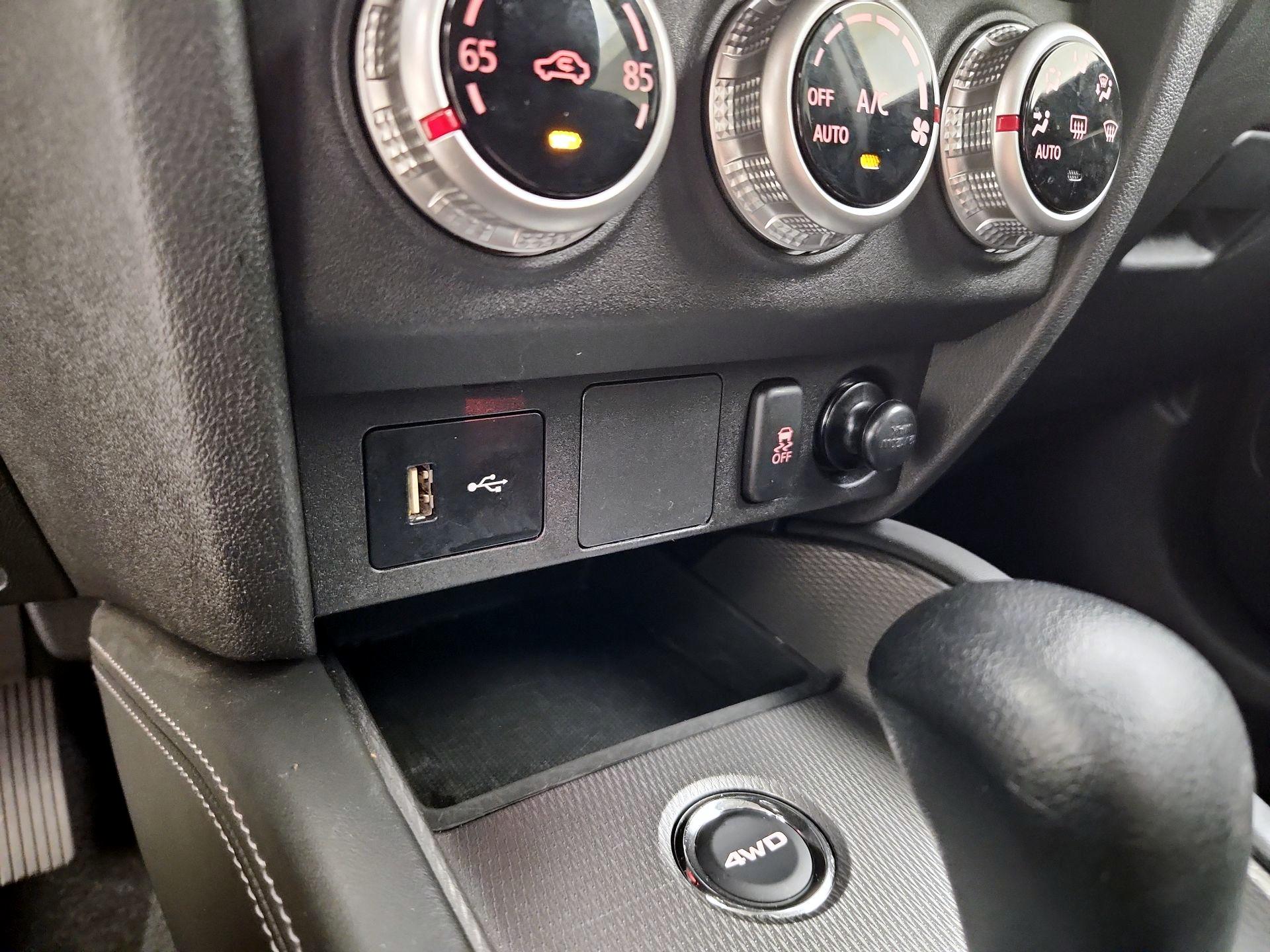 Thumbnail: 2024 Mitsubishi Outlander Sport - 18