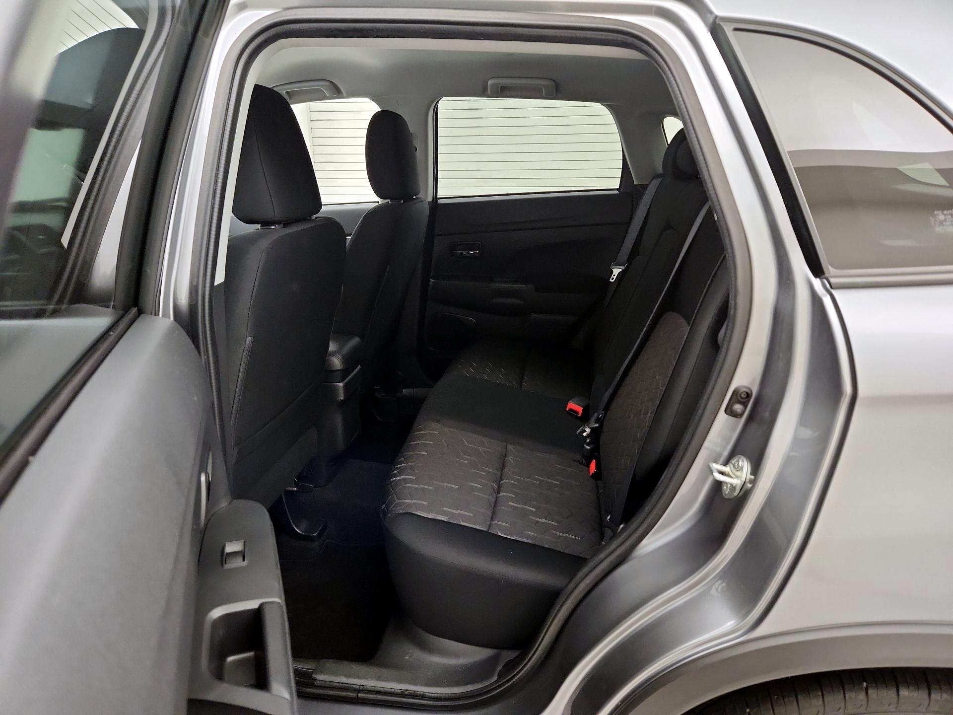 Thumbnail: 2024 Mitsubishi Outlander Sport - 19