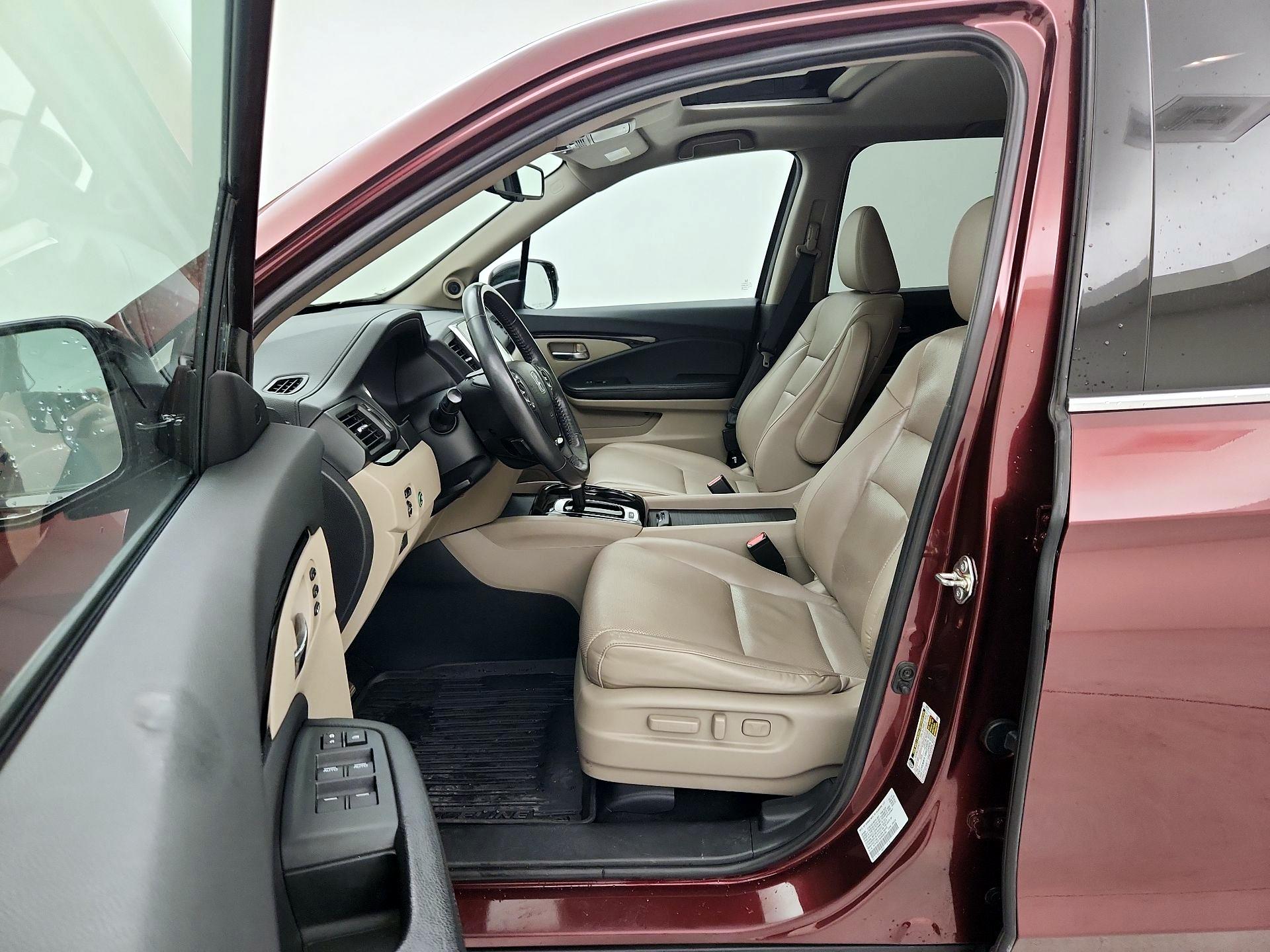 Thumbnail: 2017 Honda Ridgeline - 11