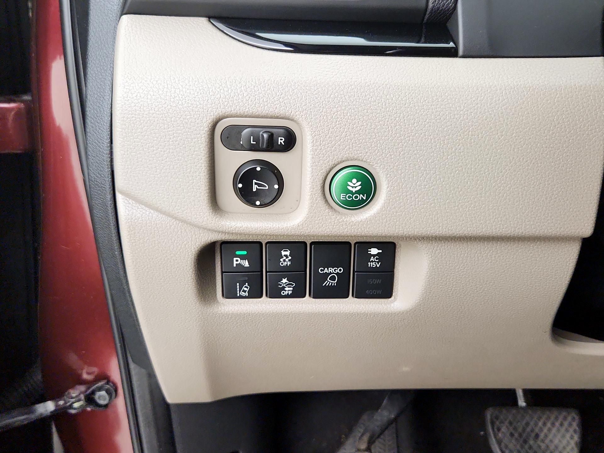 Thumbnail: 2017 Honda Ridgeline - 13