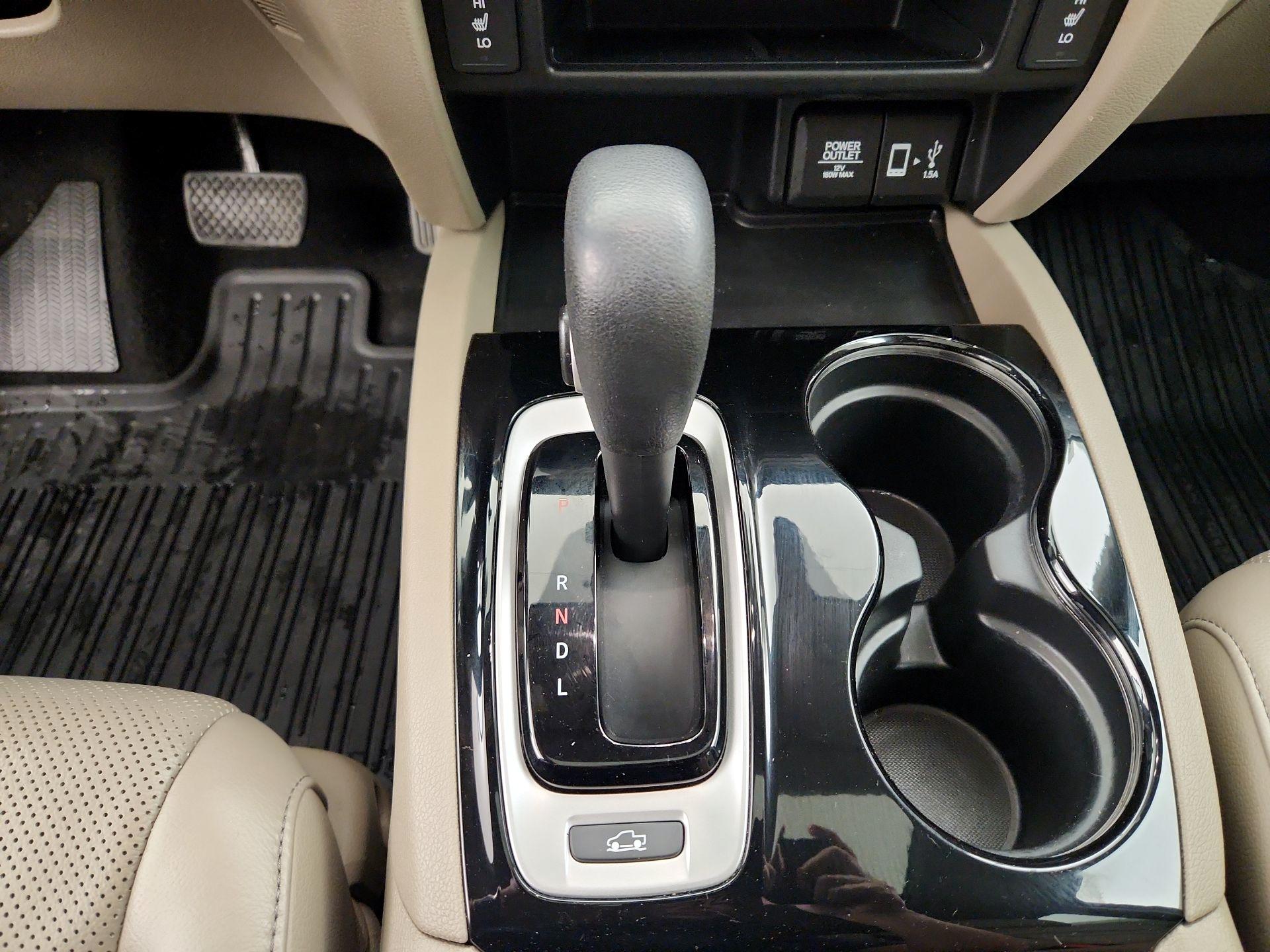 Thumbnail: 2017 Honda Ridgeline - 18