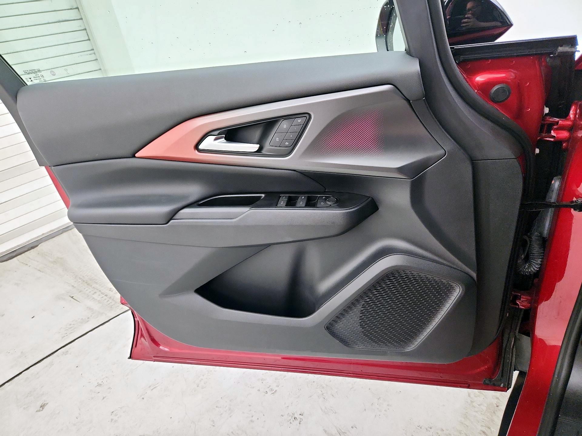 Thumbnail: 2024 Chevrolet Equinox - 12