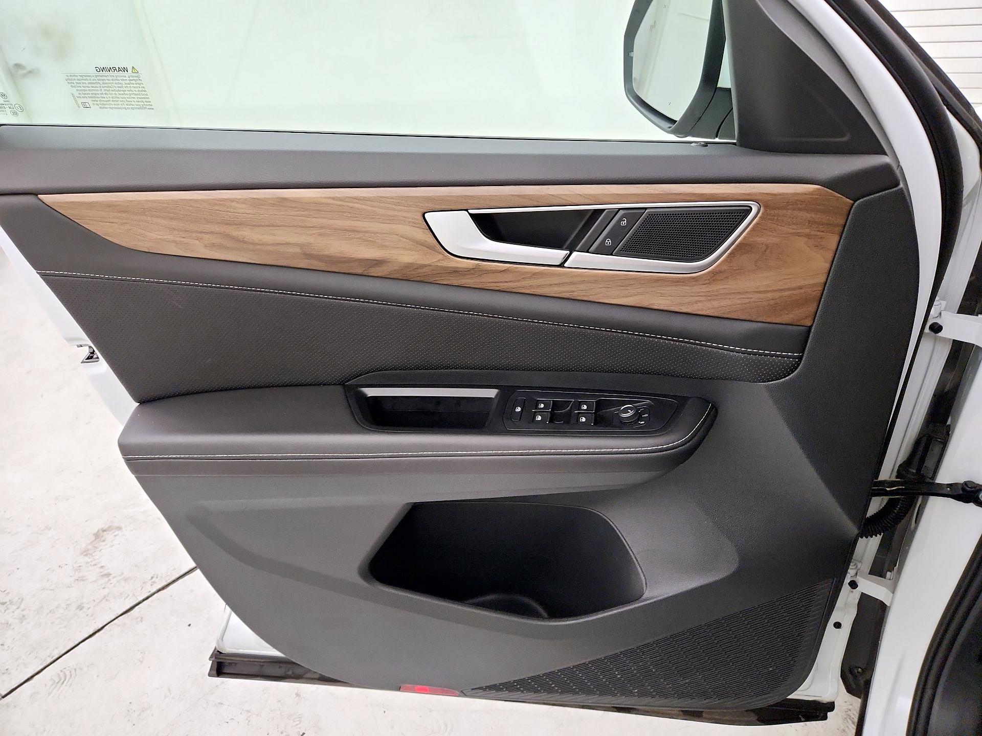 Thumbnail: 2024 Volkswagen Atlas - 12