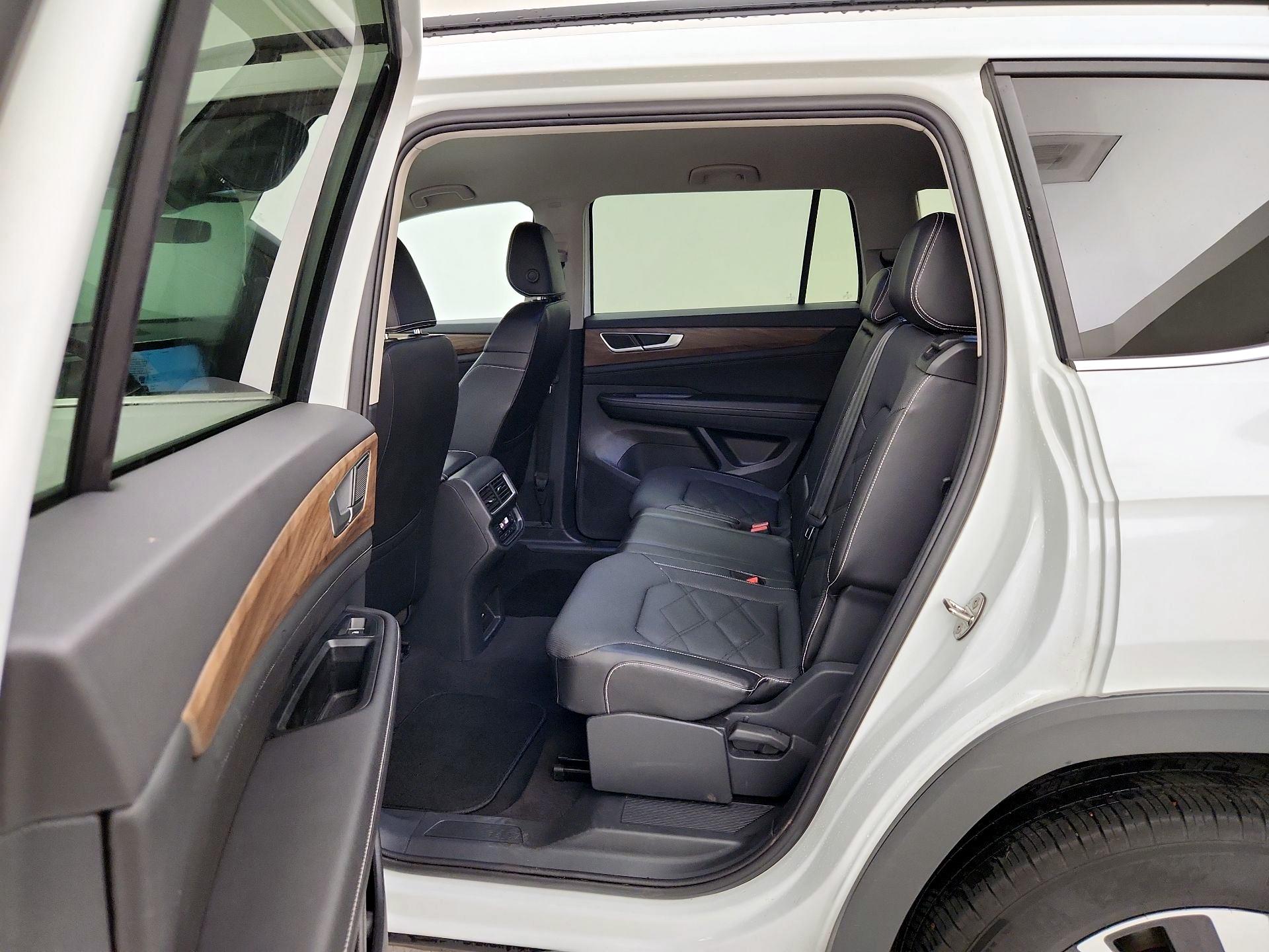 Thumbnail: 2024 Volkswagen Atlas - 19