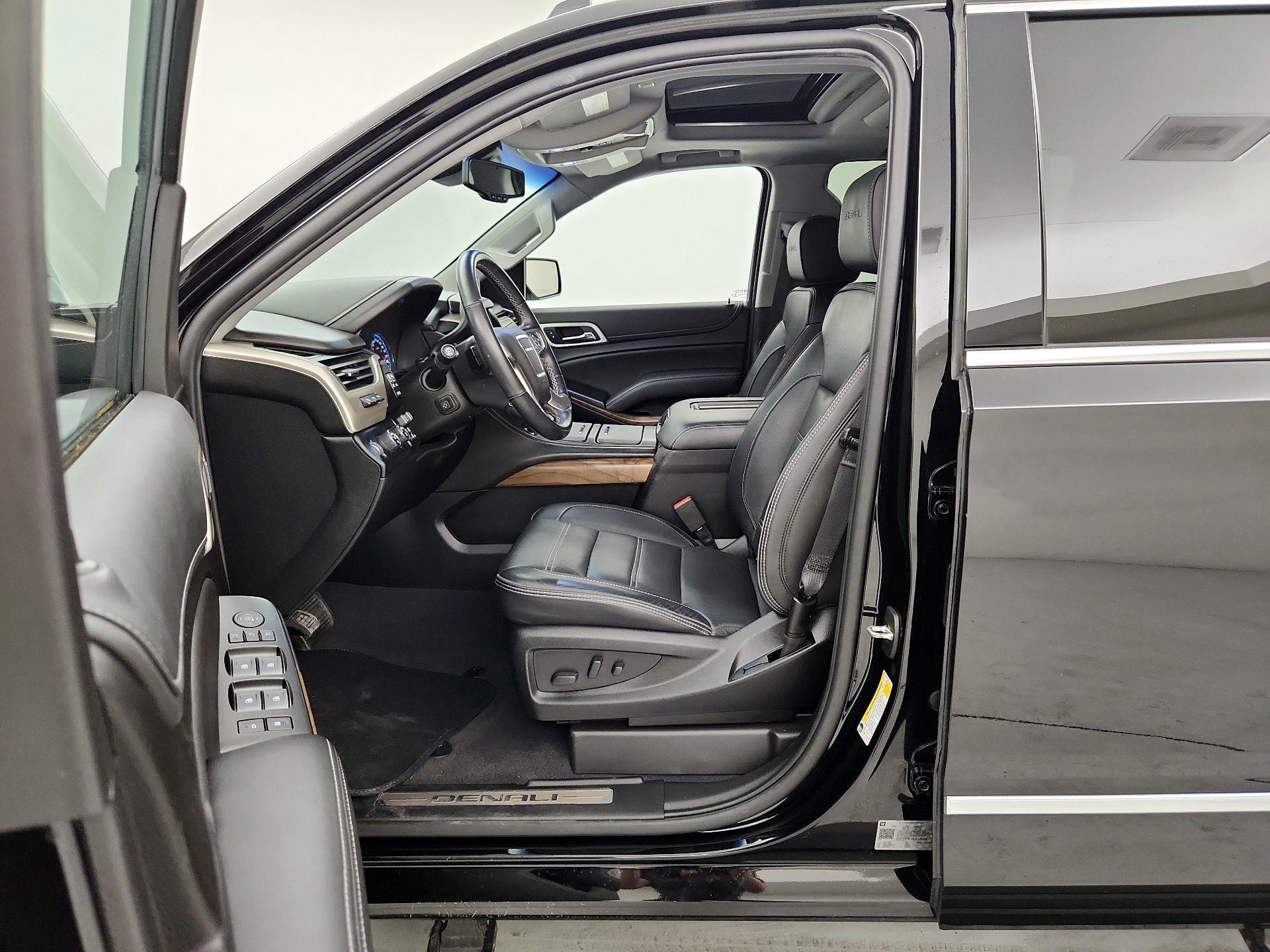 Thumbnail: 2020 GMC Yukon XL - 11