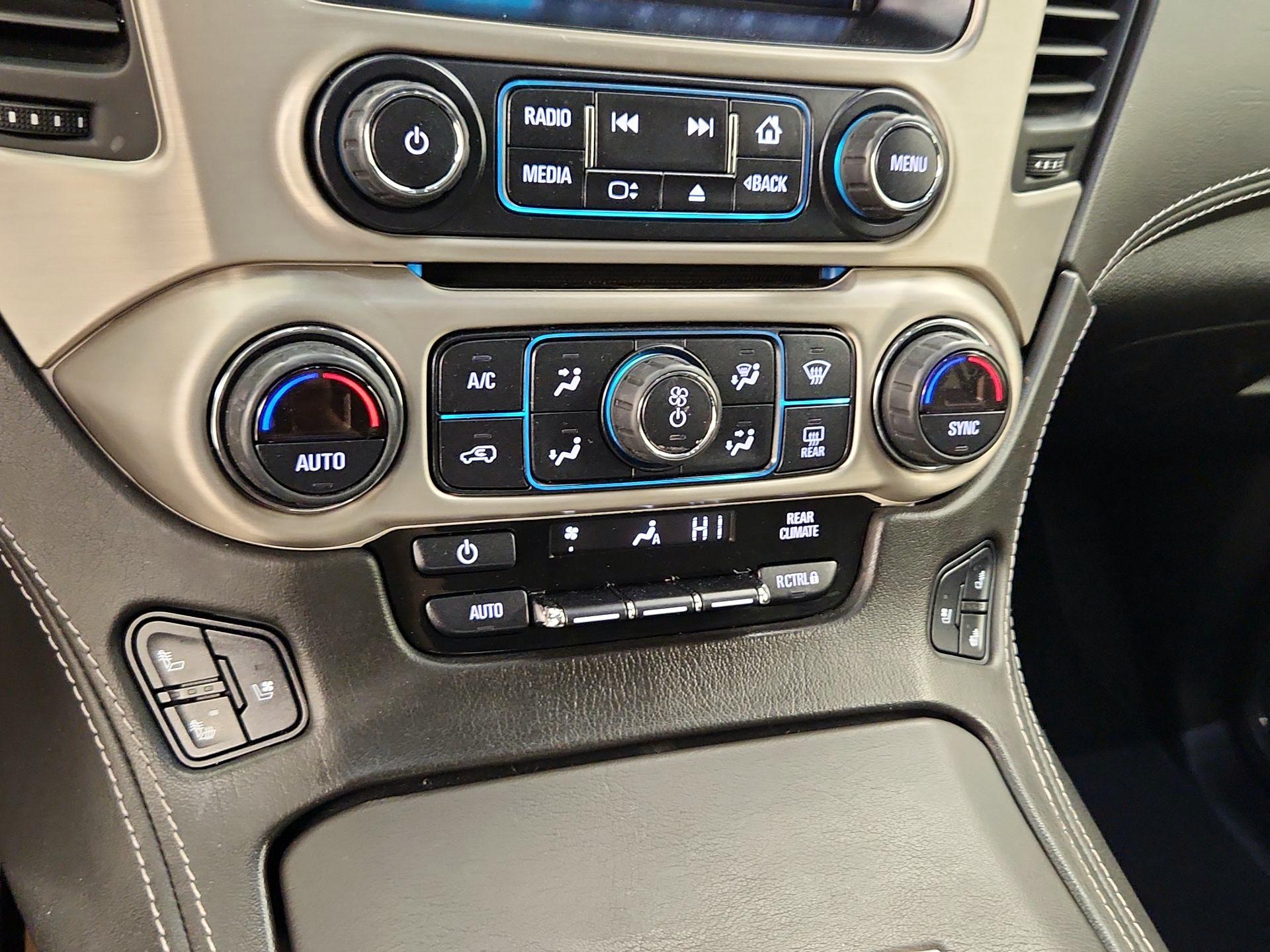 Thumbnail: 2020 GMC Yukon XL - 17