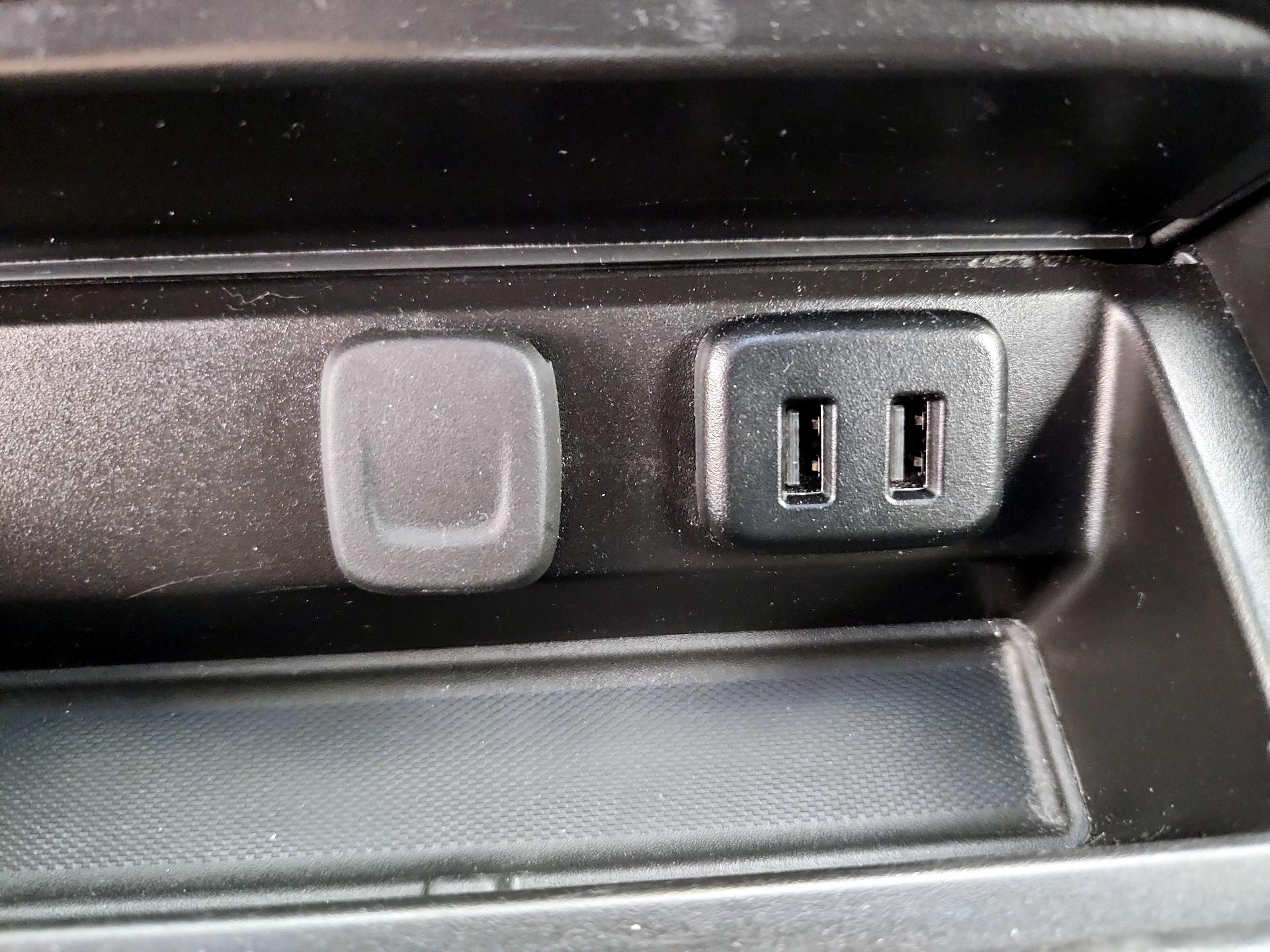 Thumbnail: 2020 GMC Yukon XL - 19