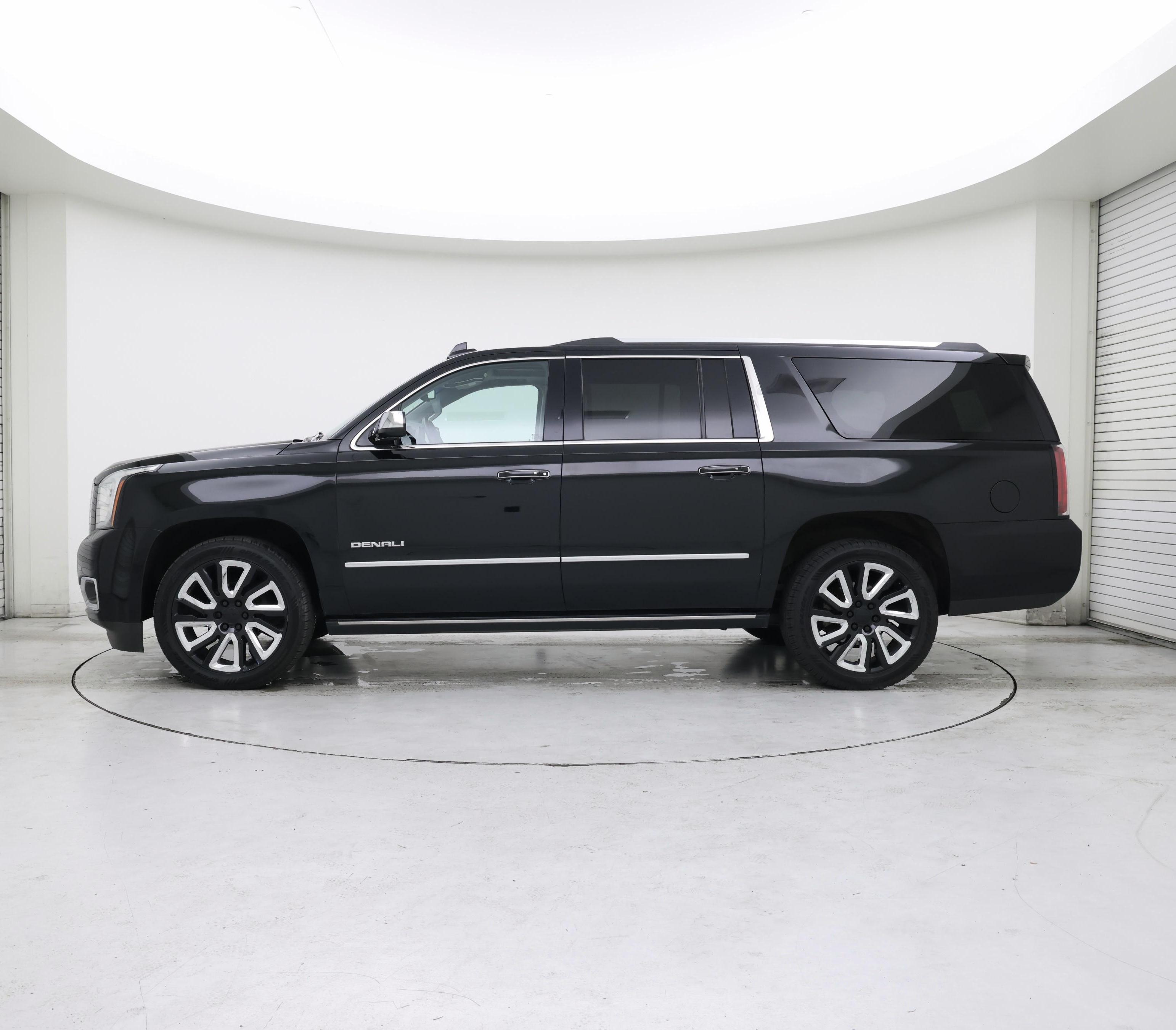 Thumbnail: 2020 GMC Yukon XL - 3
