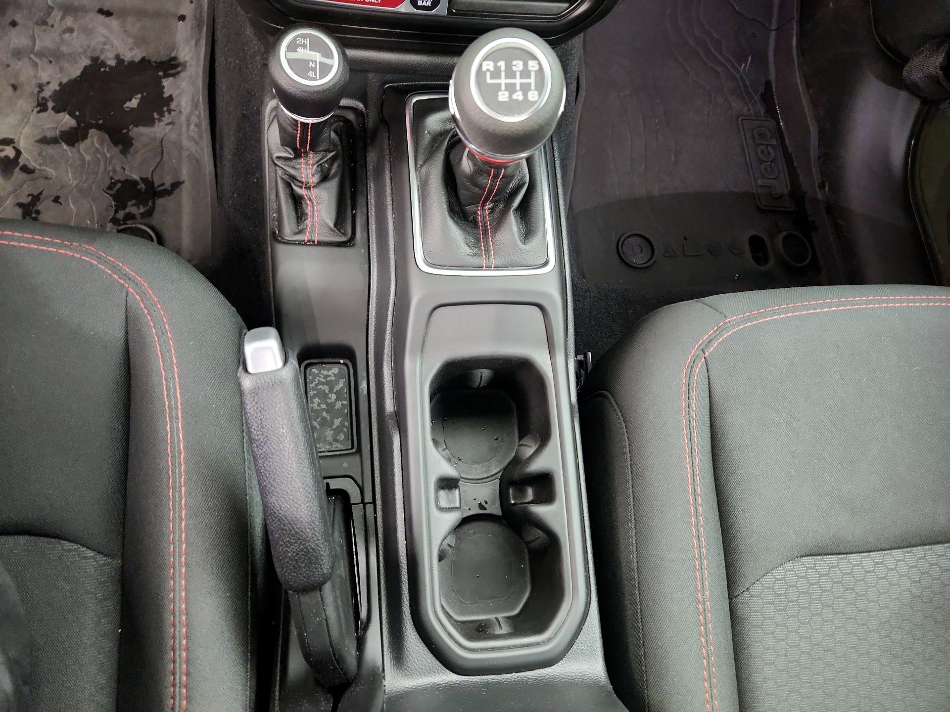 Thumbnail: 2023 Jeep Gladiator - 18