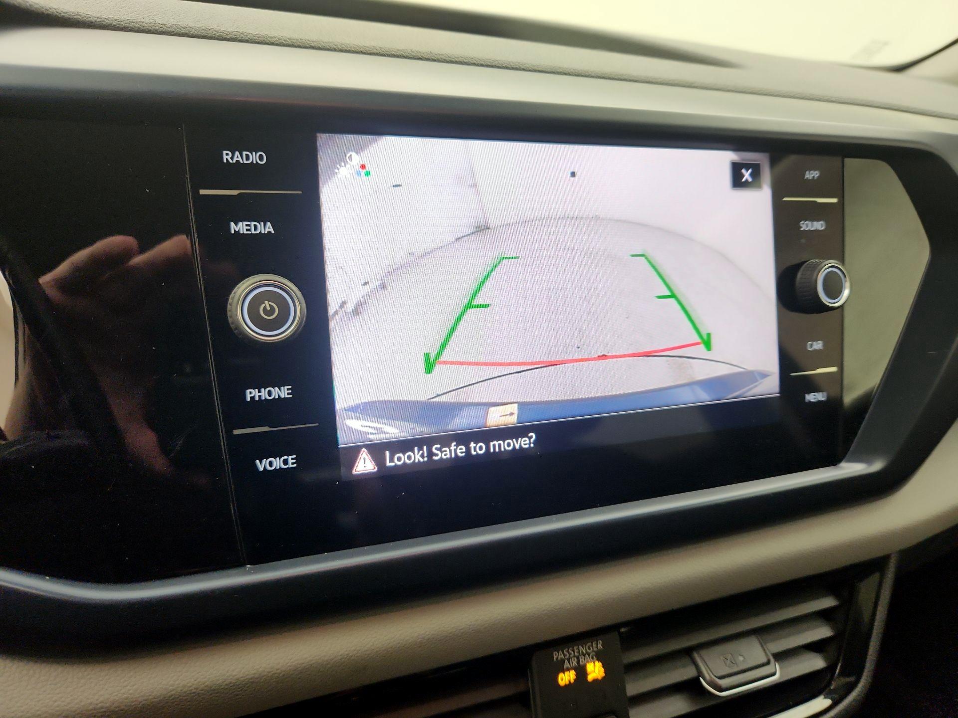 Thumbnail: 2022 Volkswagen Taos - 14