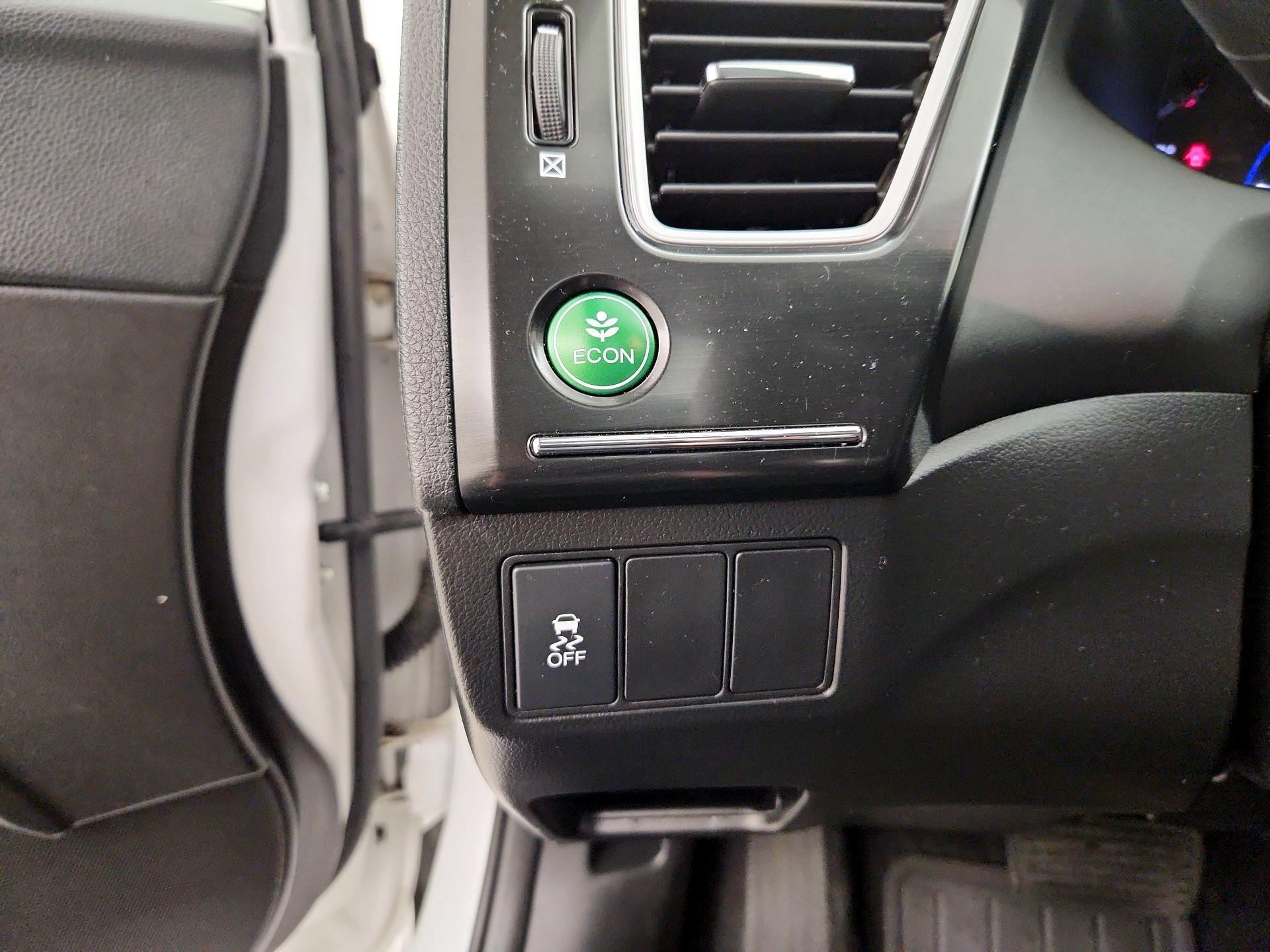 Thumbnail: 2015 Honda Civic - 13