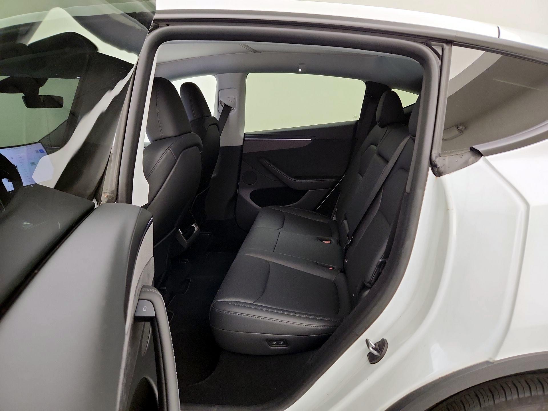 Thumbnail: 2026 Tesla Model Y - 18