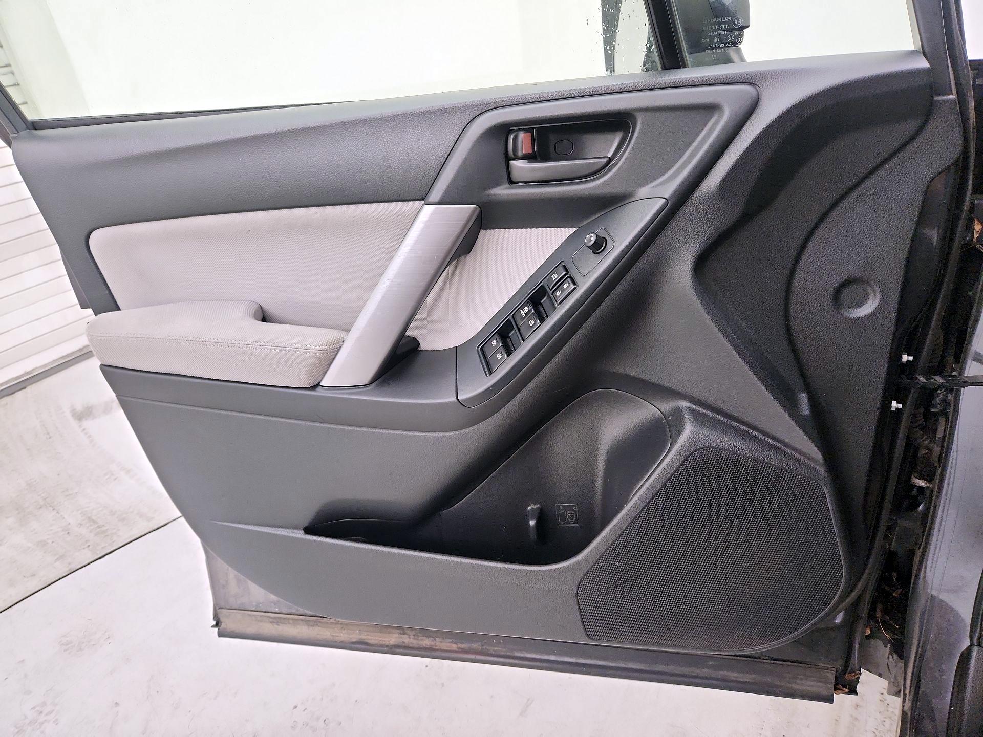 Thumbnail: 2015 Subaru Forester - 12